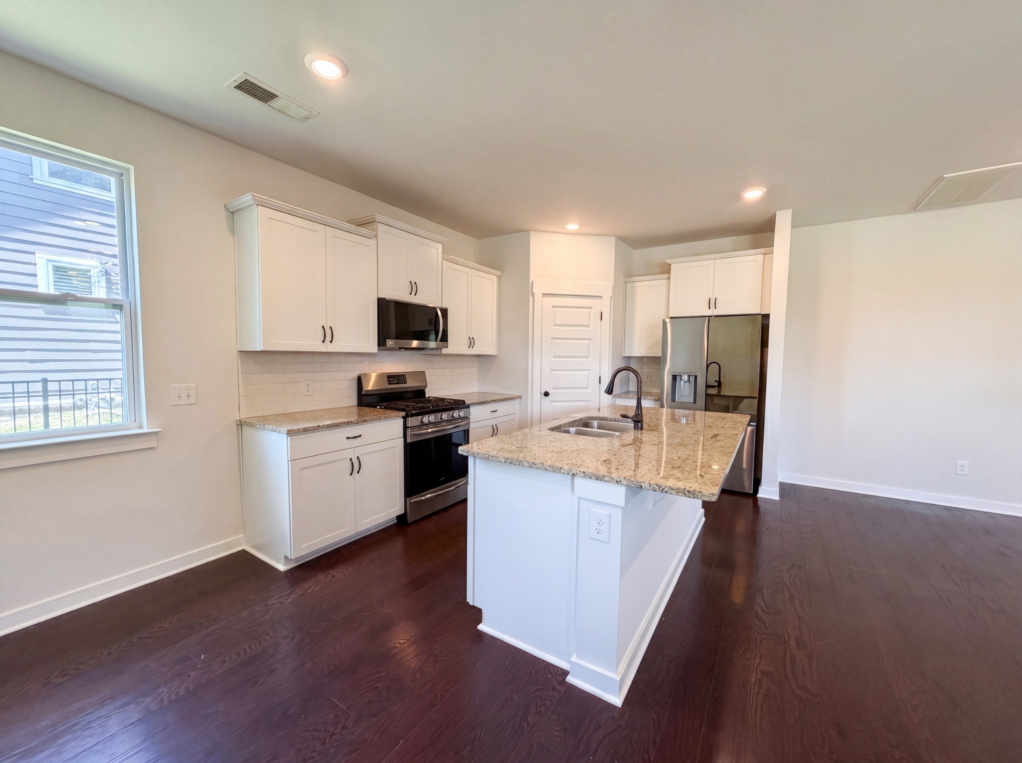 766 Ewell Farm Dr