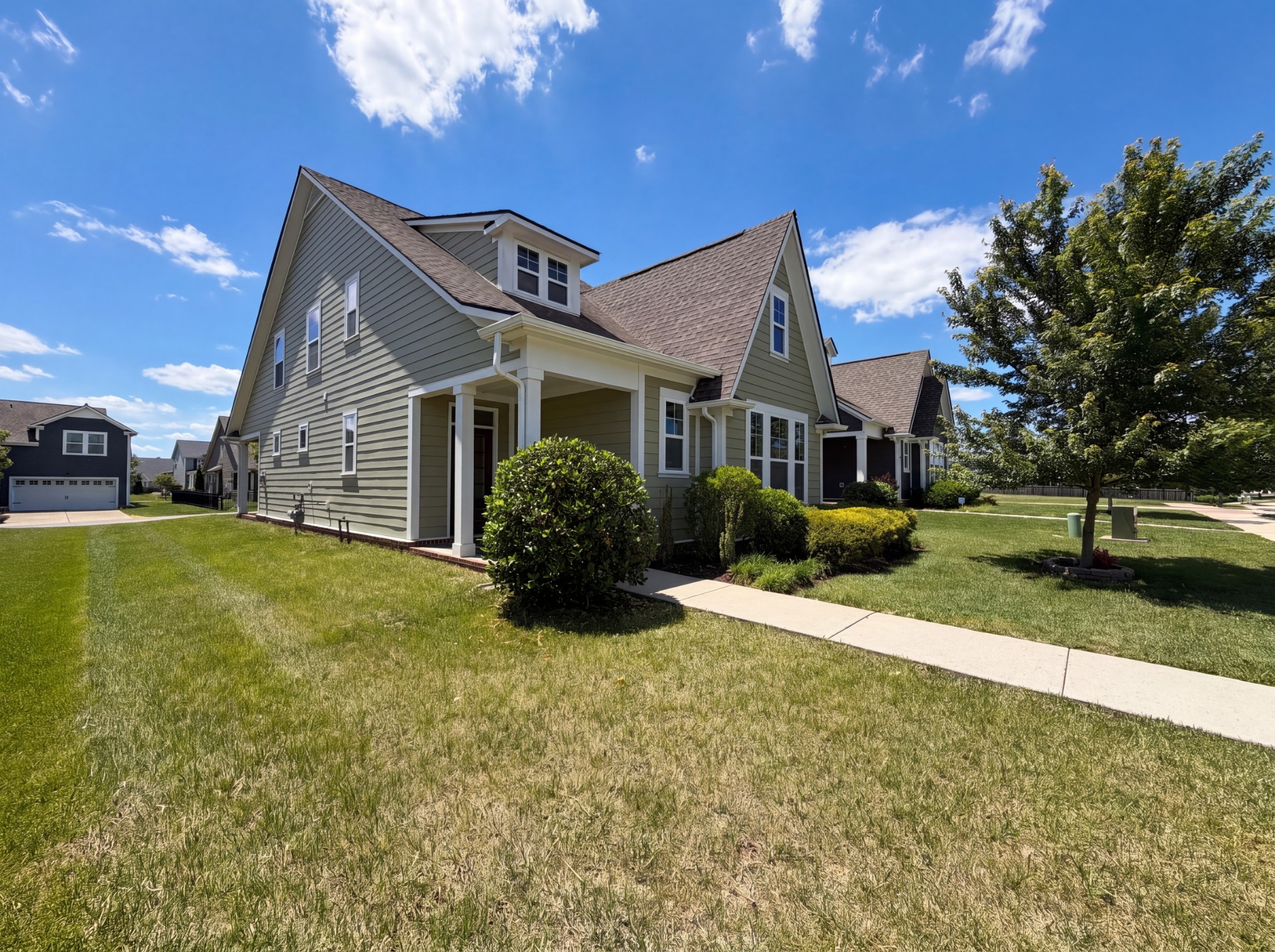 766 Ewell Farm Dr