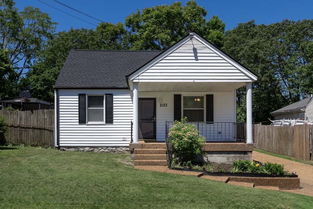 2133 Rosemary Ln