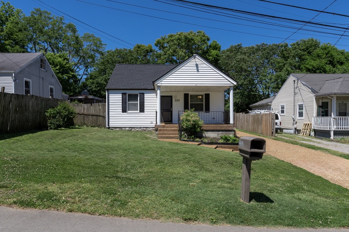 2133 Rosemary Ln