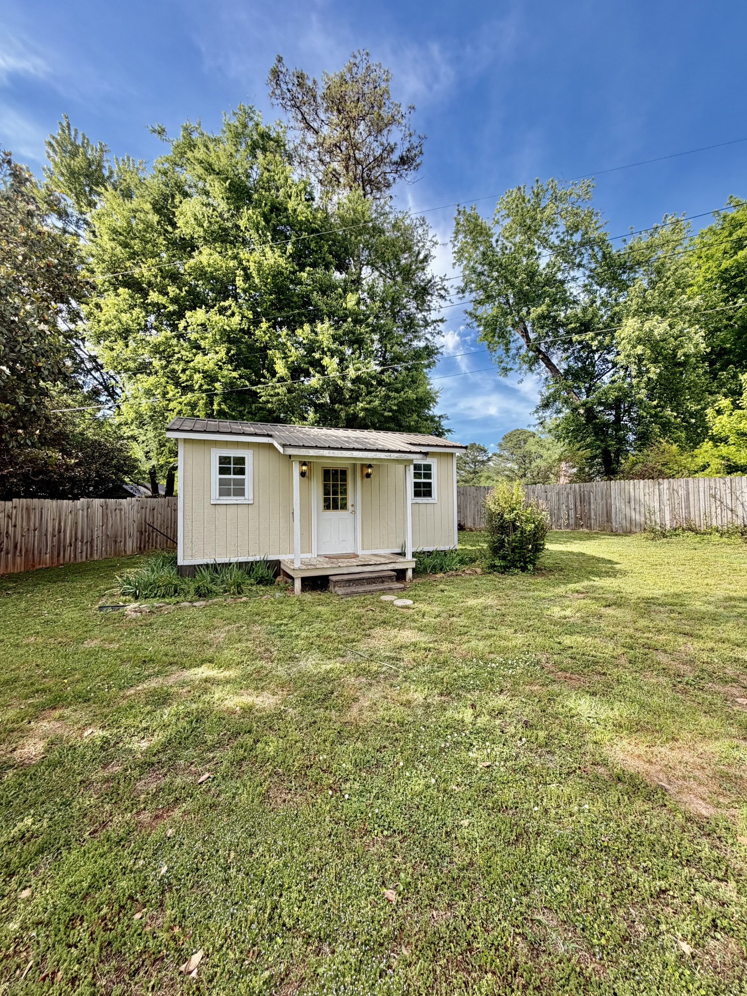 232 Admiral Cir