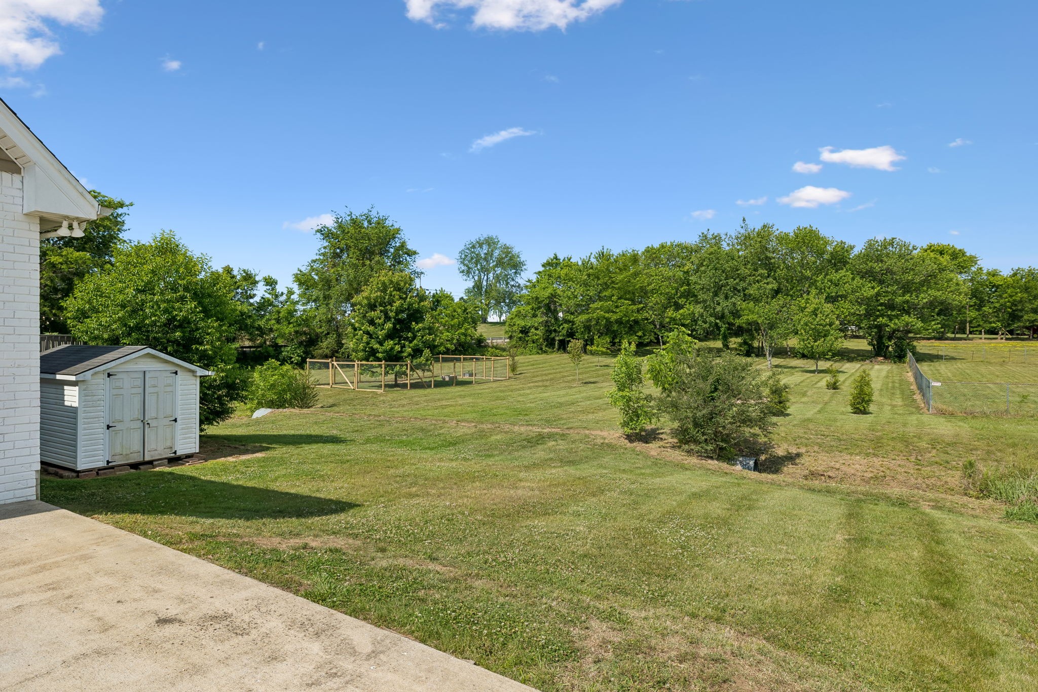 76 Mann Rd