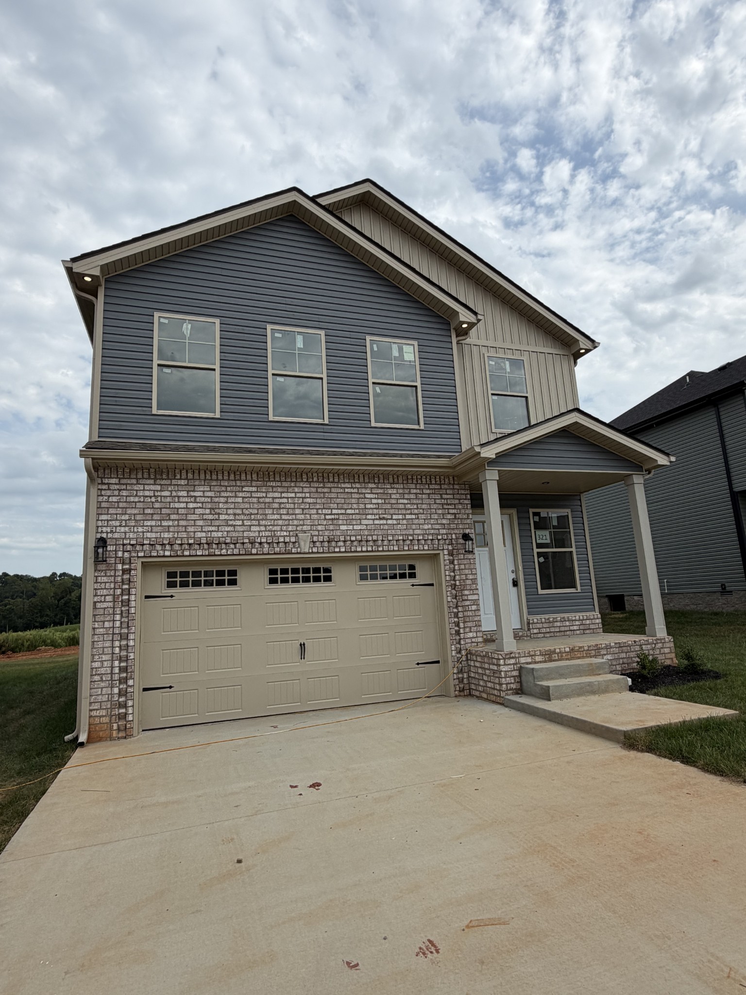 321 Cardinal Creek