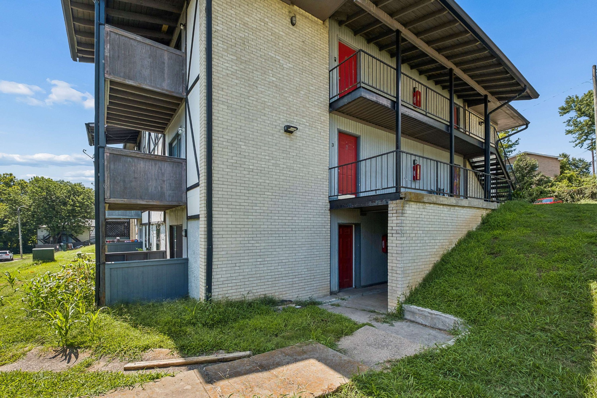 270 Tampa Dr
