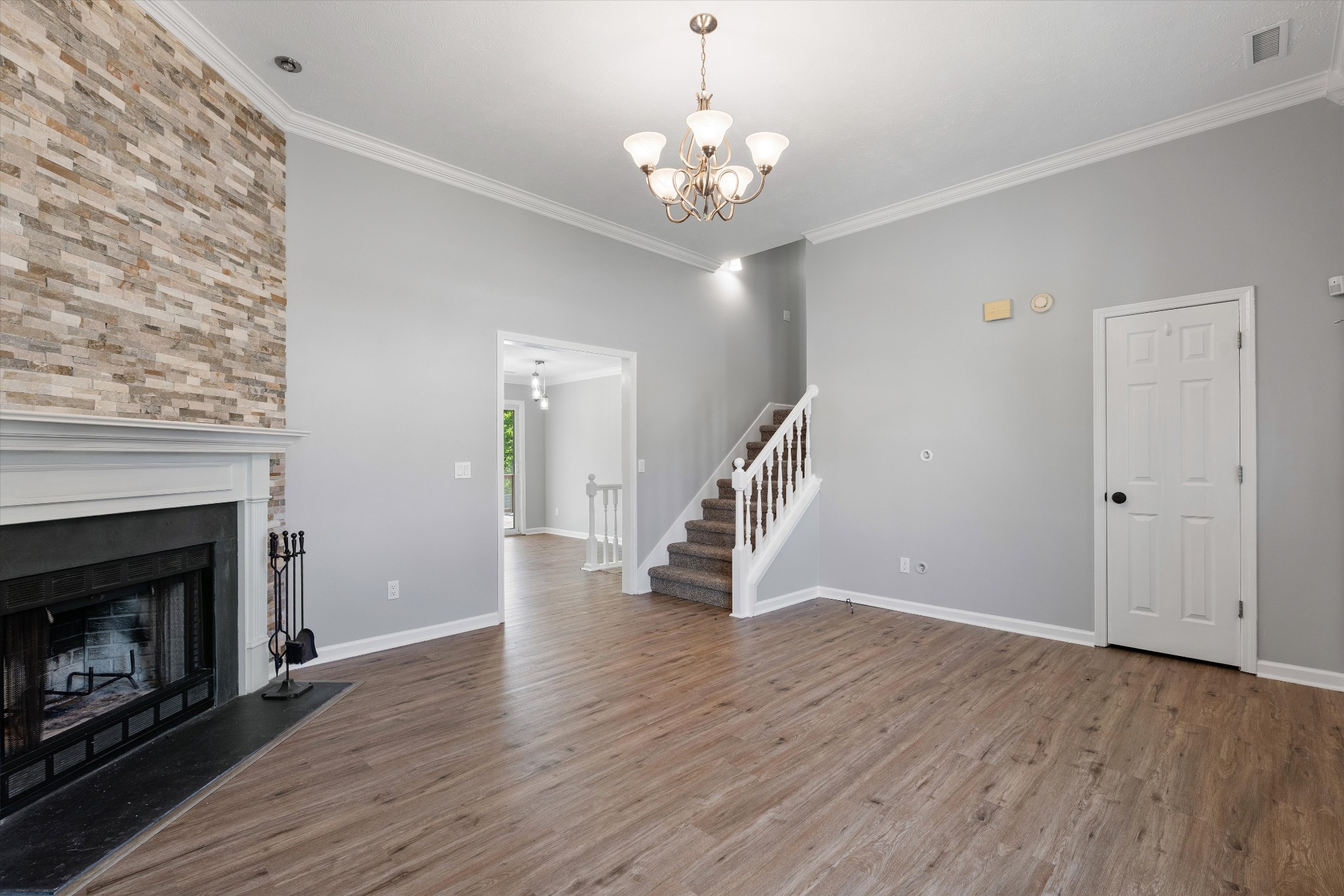 708 Post Oak Dr