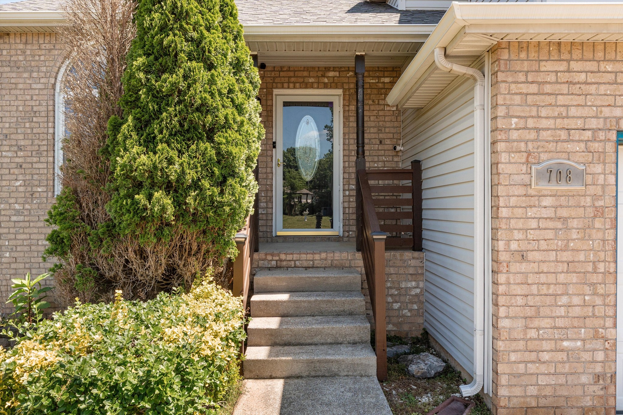 708 Post Oak Dr