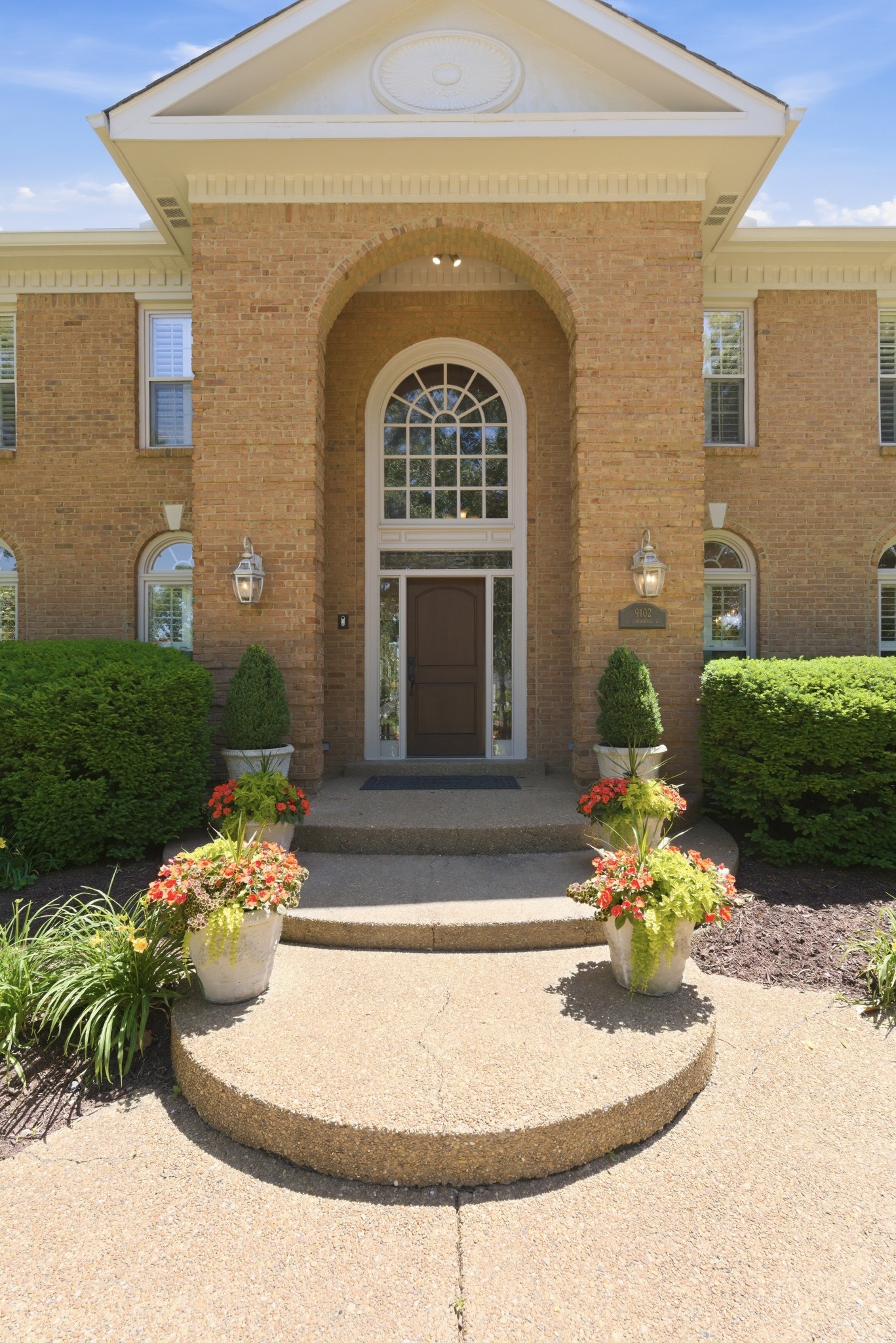 9102 E Cambridge Ct