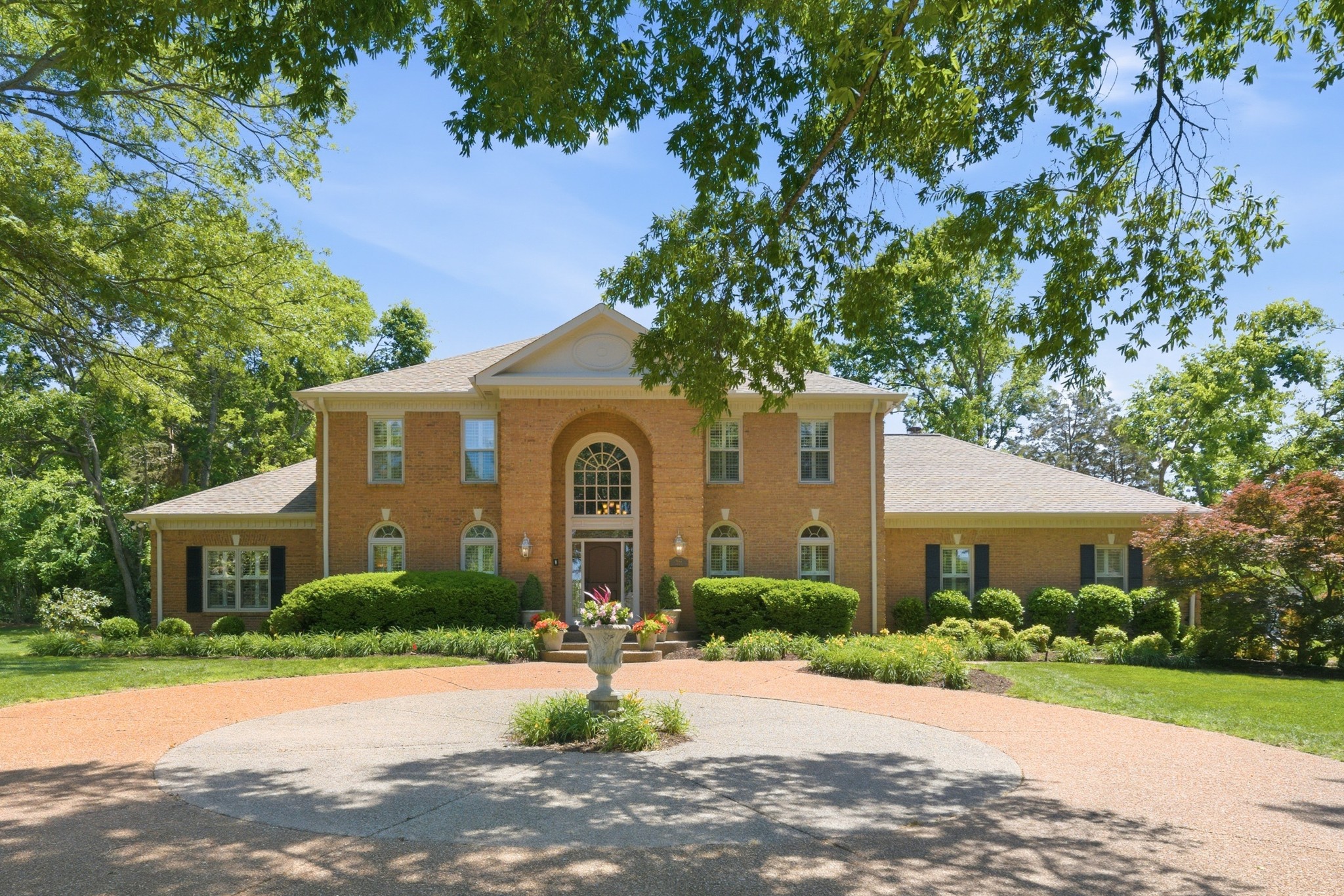 9102 E Cambridge Ct