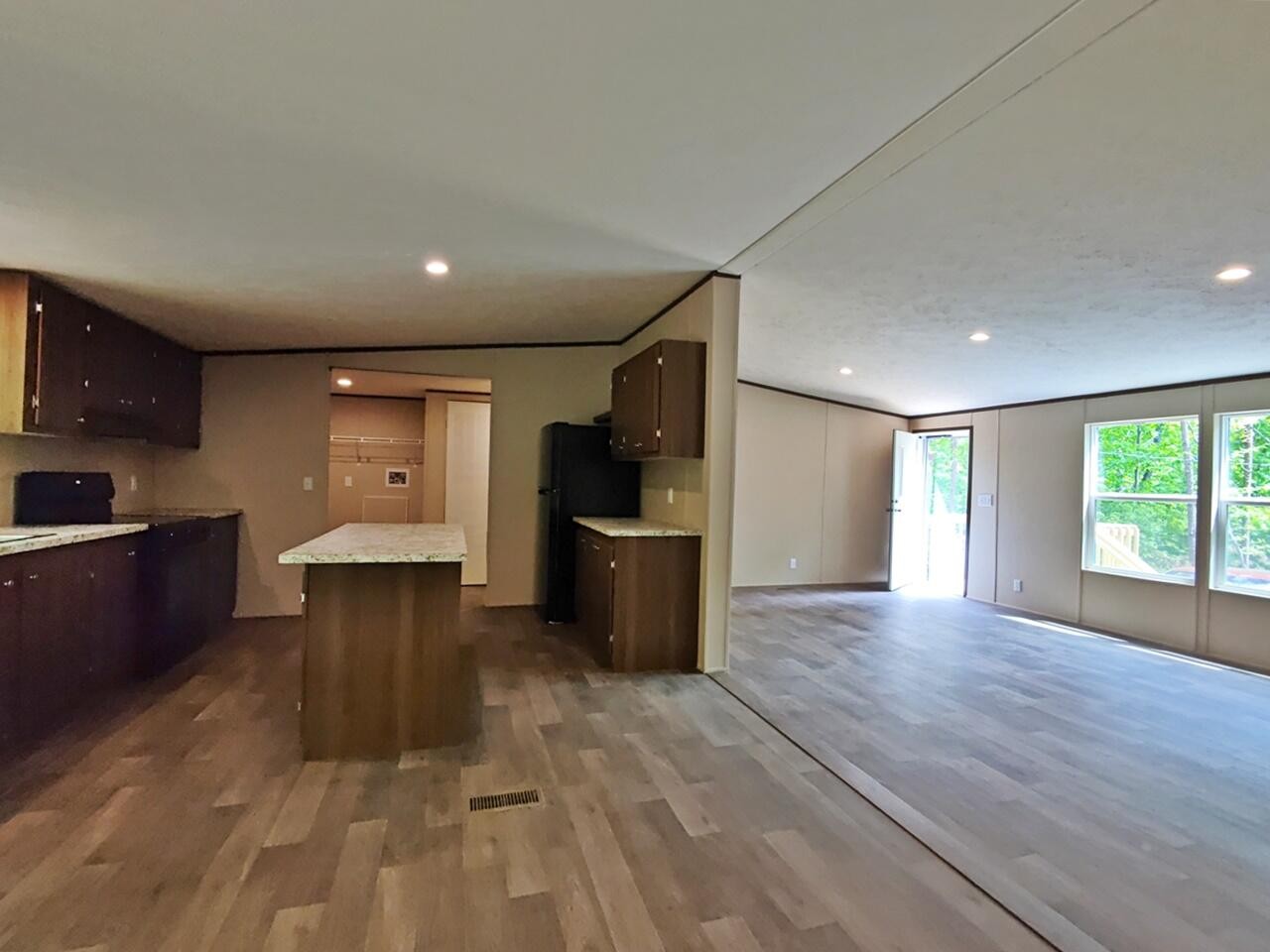 321 Lakeside Drive
