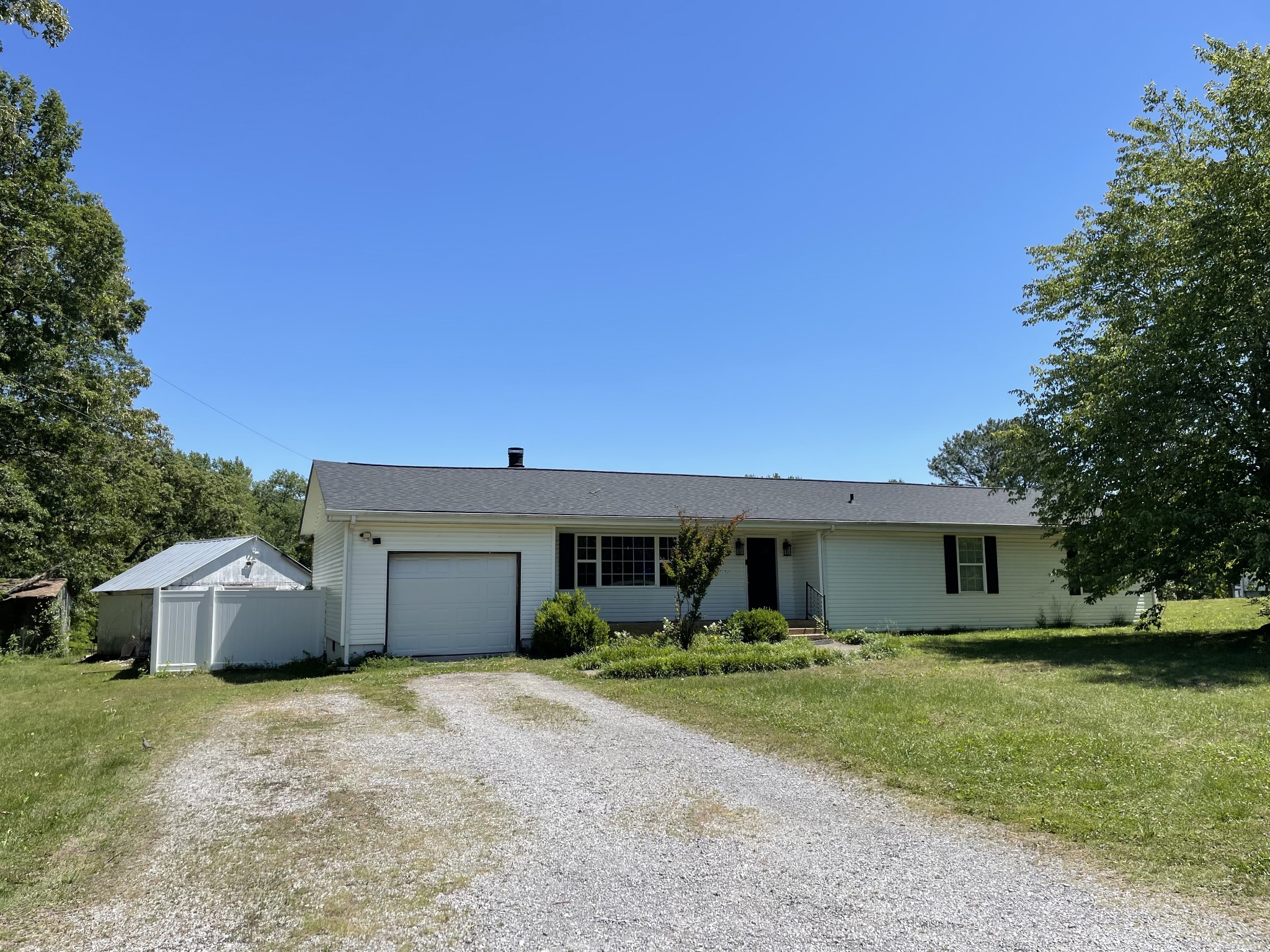 305 Cedar Hill Rd