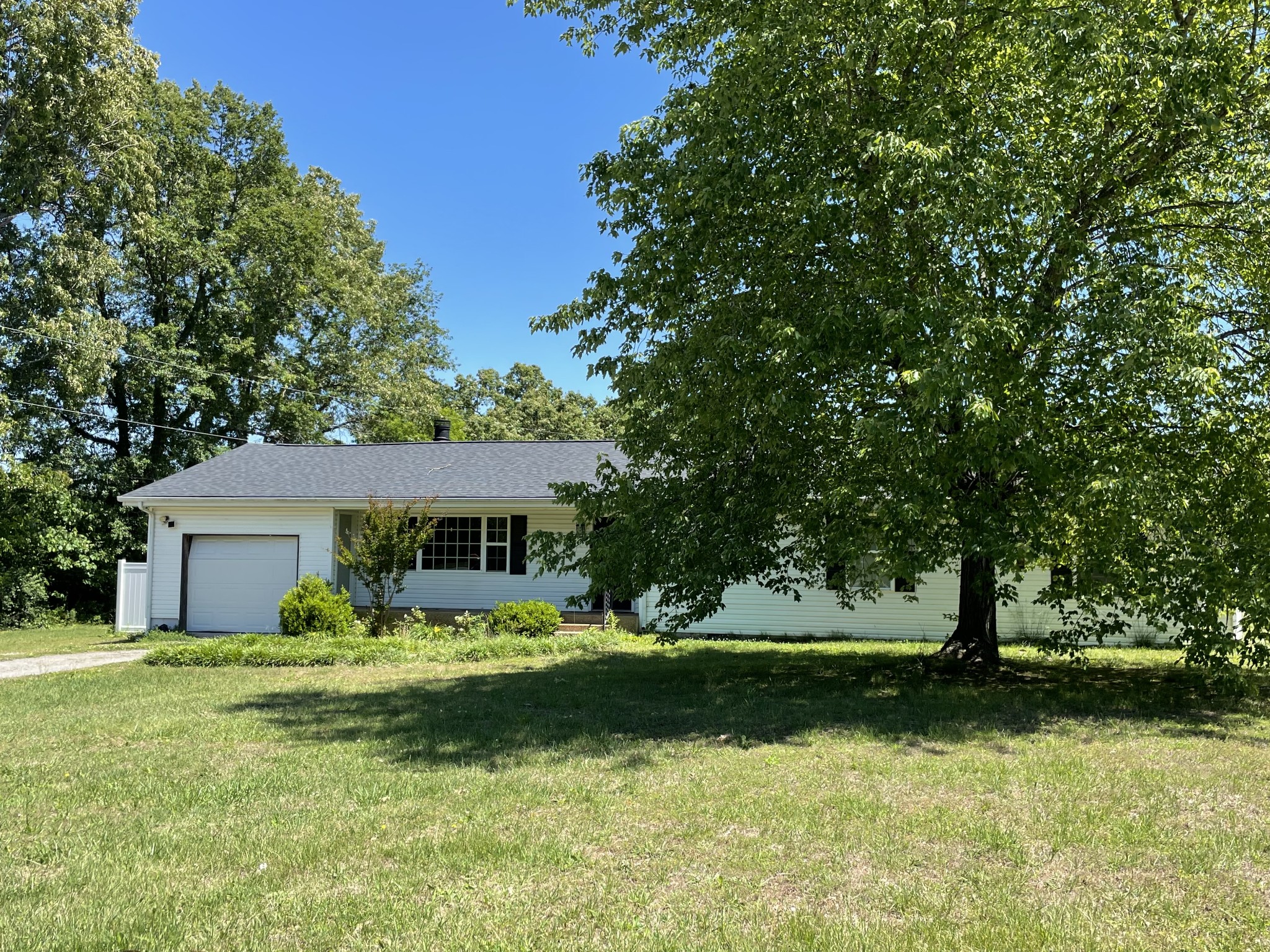305 Cedar Hill Rd