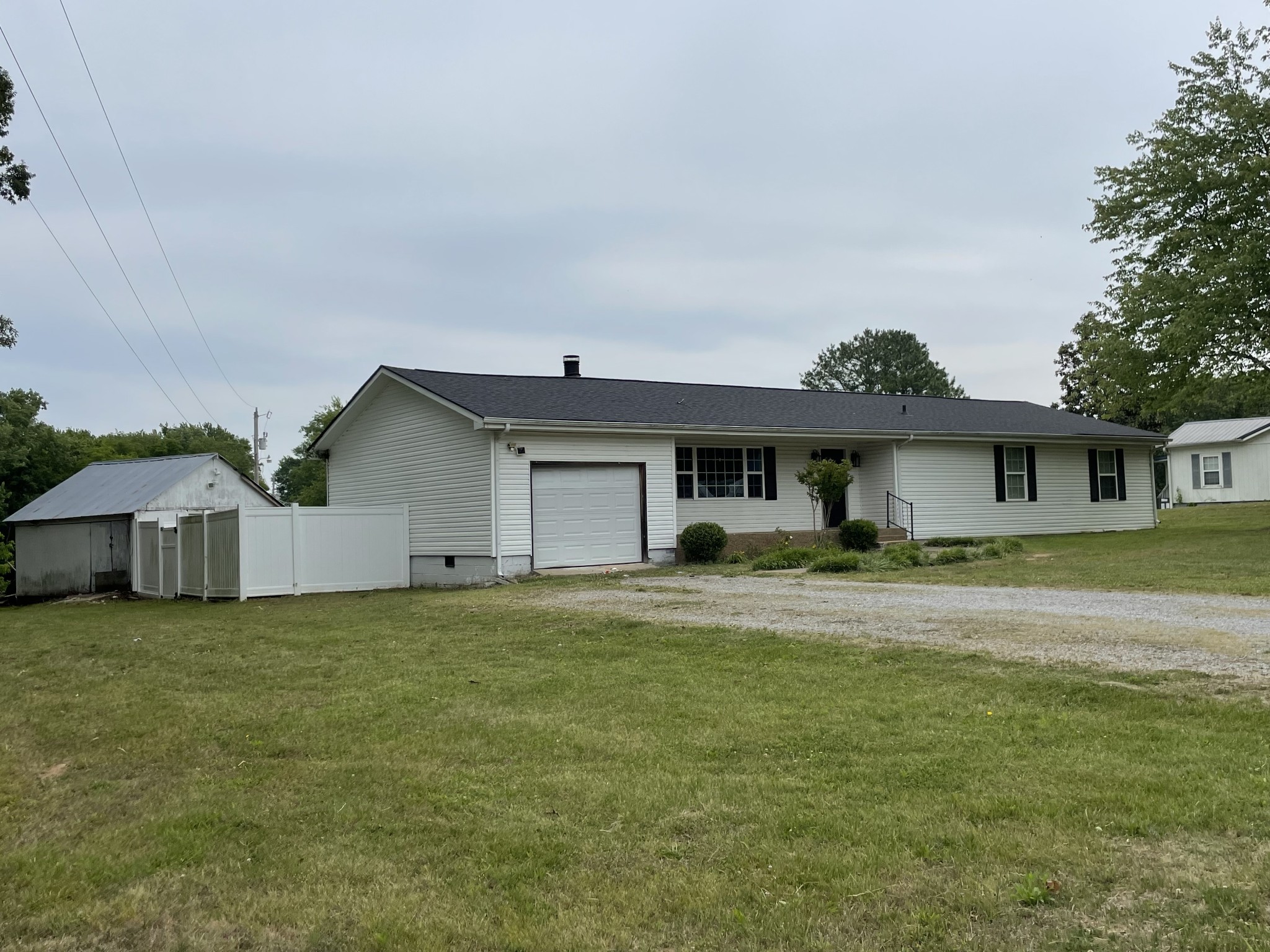305 Cedar Hill Rd