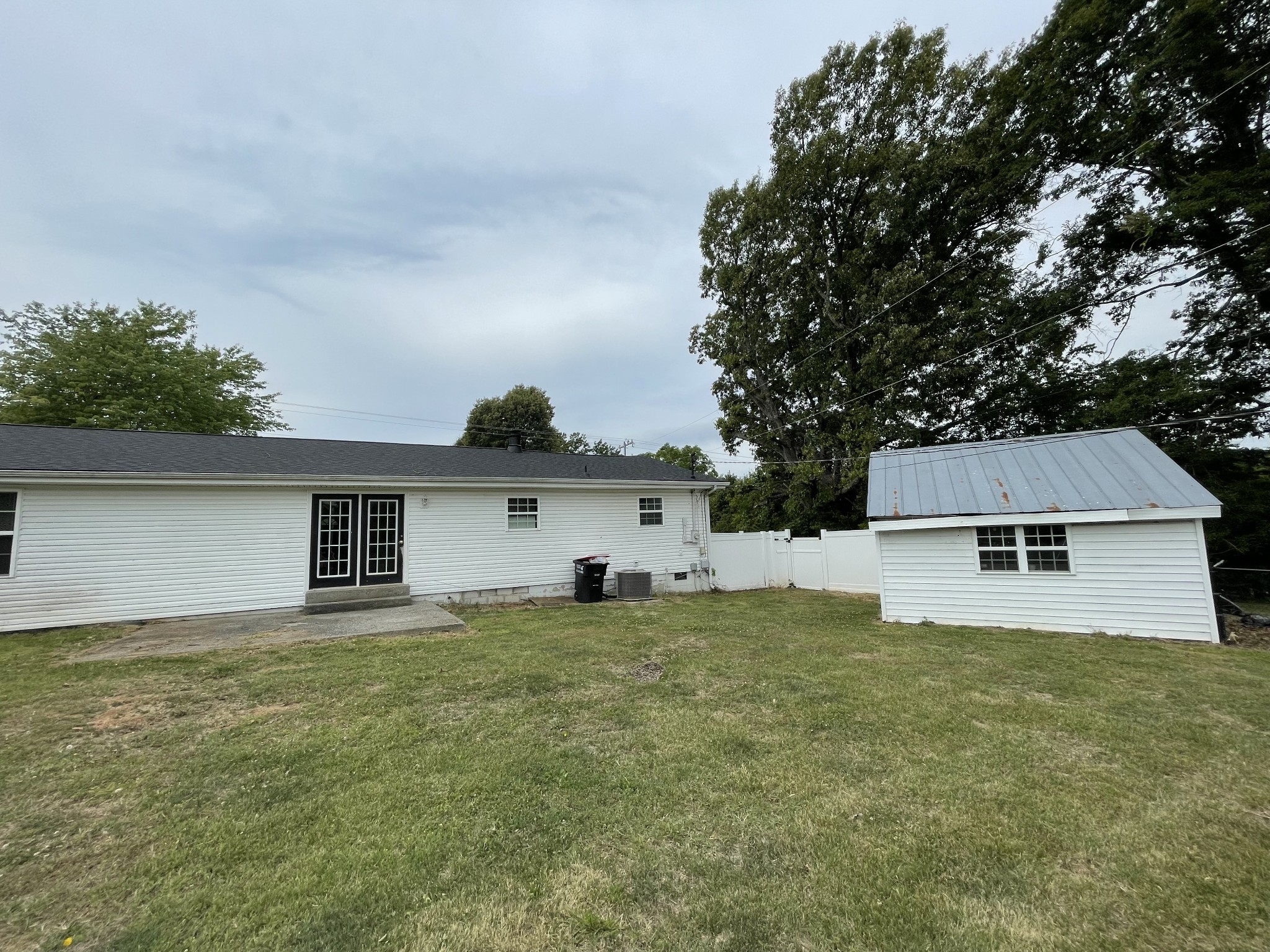 305 Cedar Hill Rd