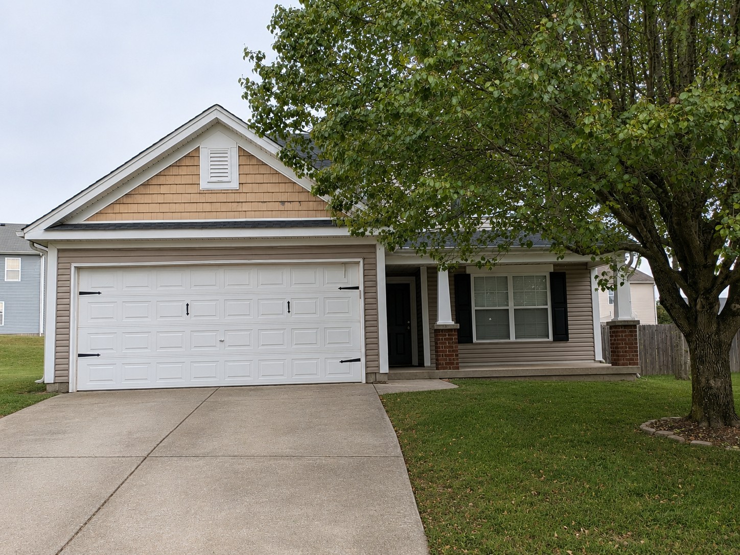 103 Trailing Blossom Ln