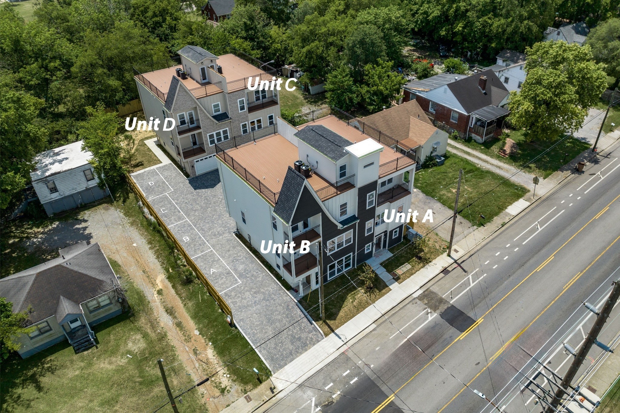 428 E Trinity Ln
