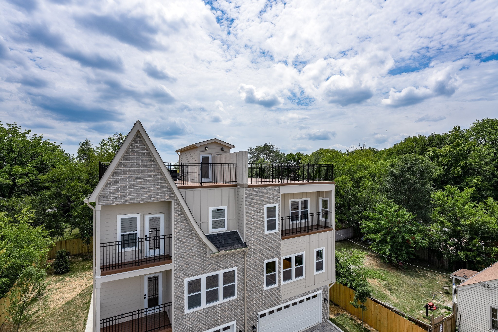 428 E Trinity Ln