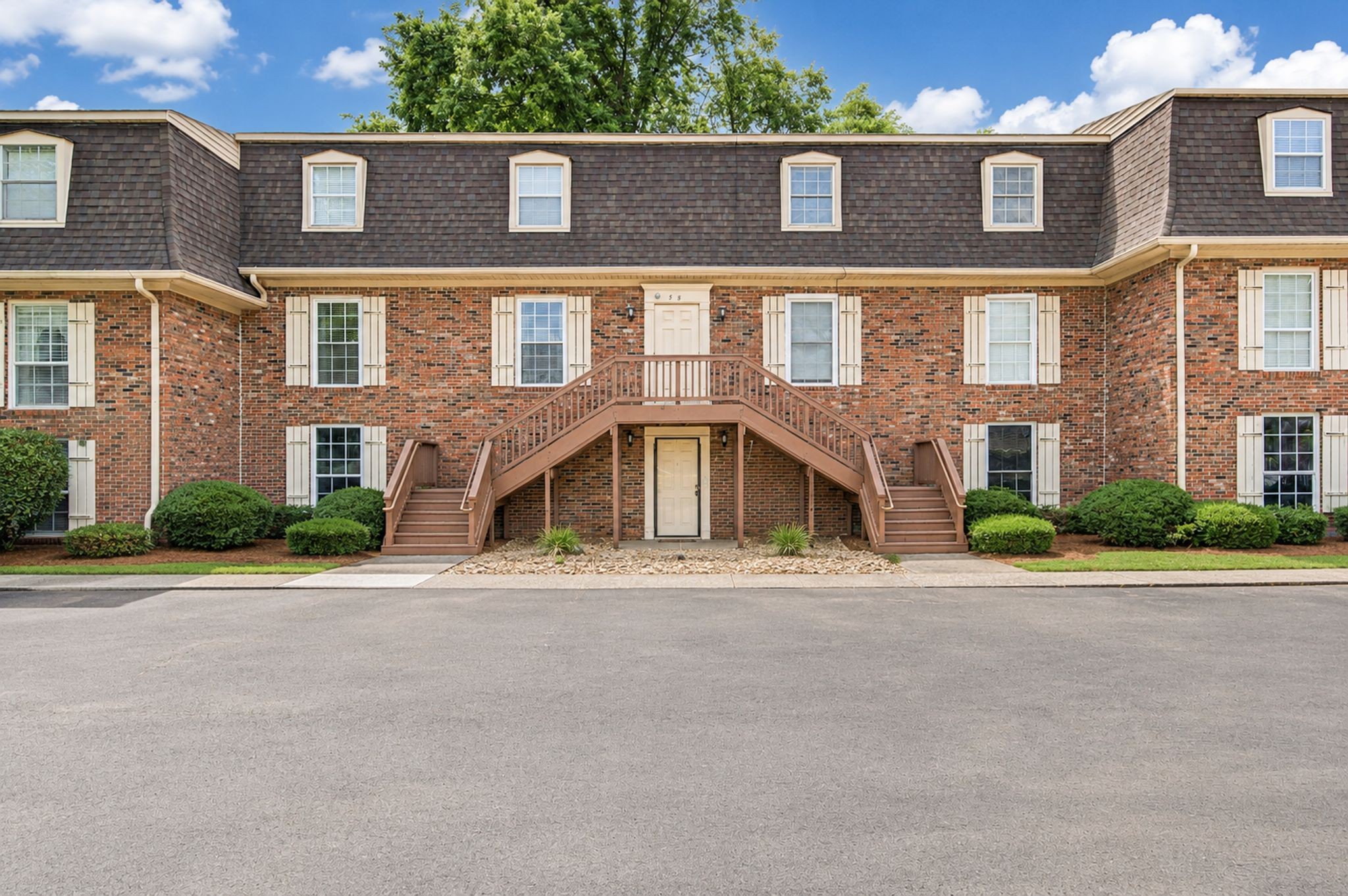 1100 W Main St