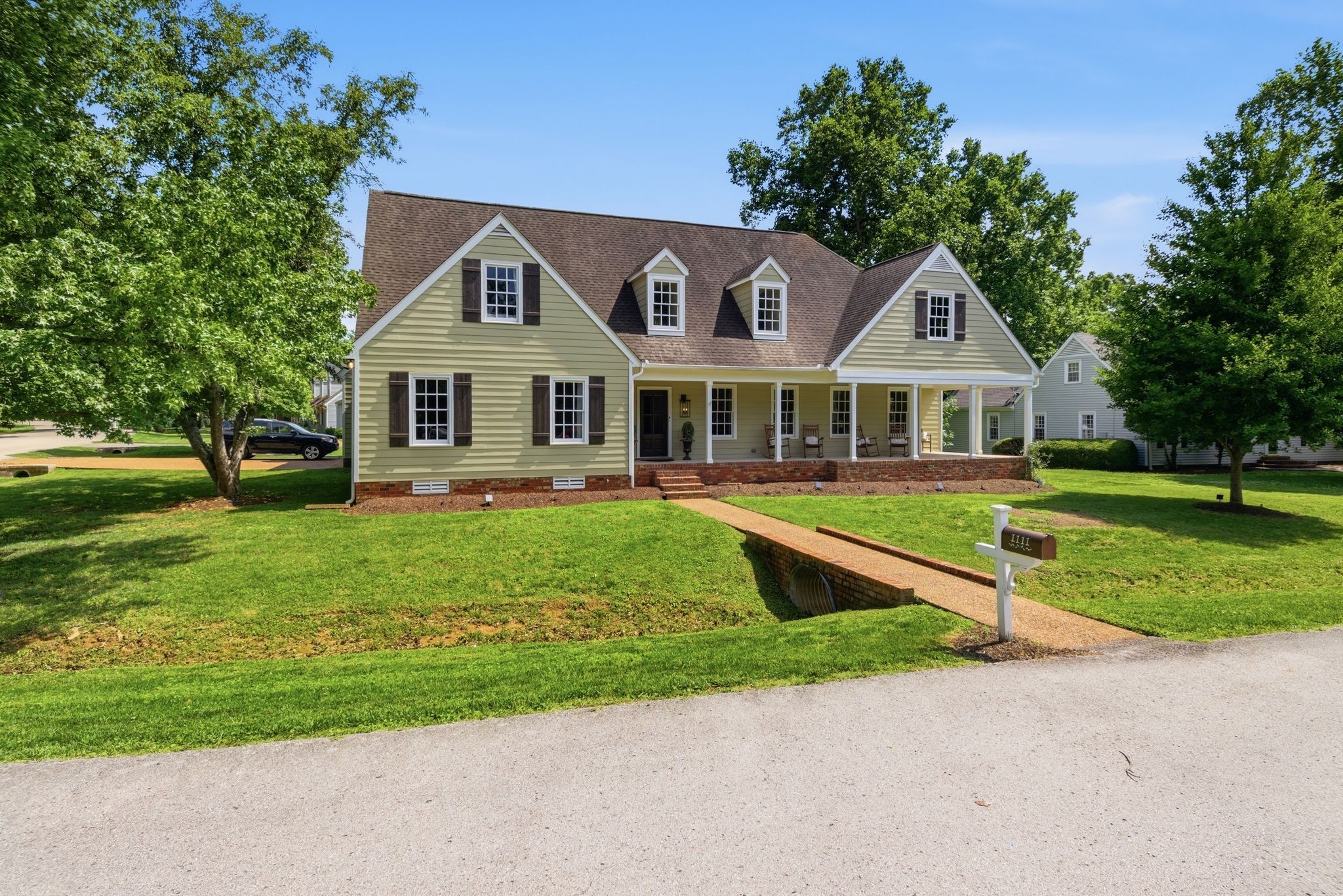1111 Greenleaf Way