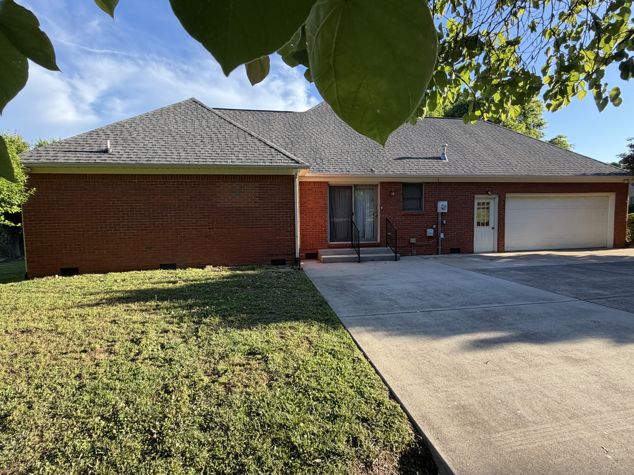 205 Ouida Ln