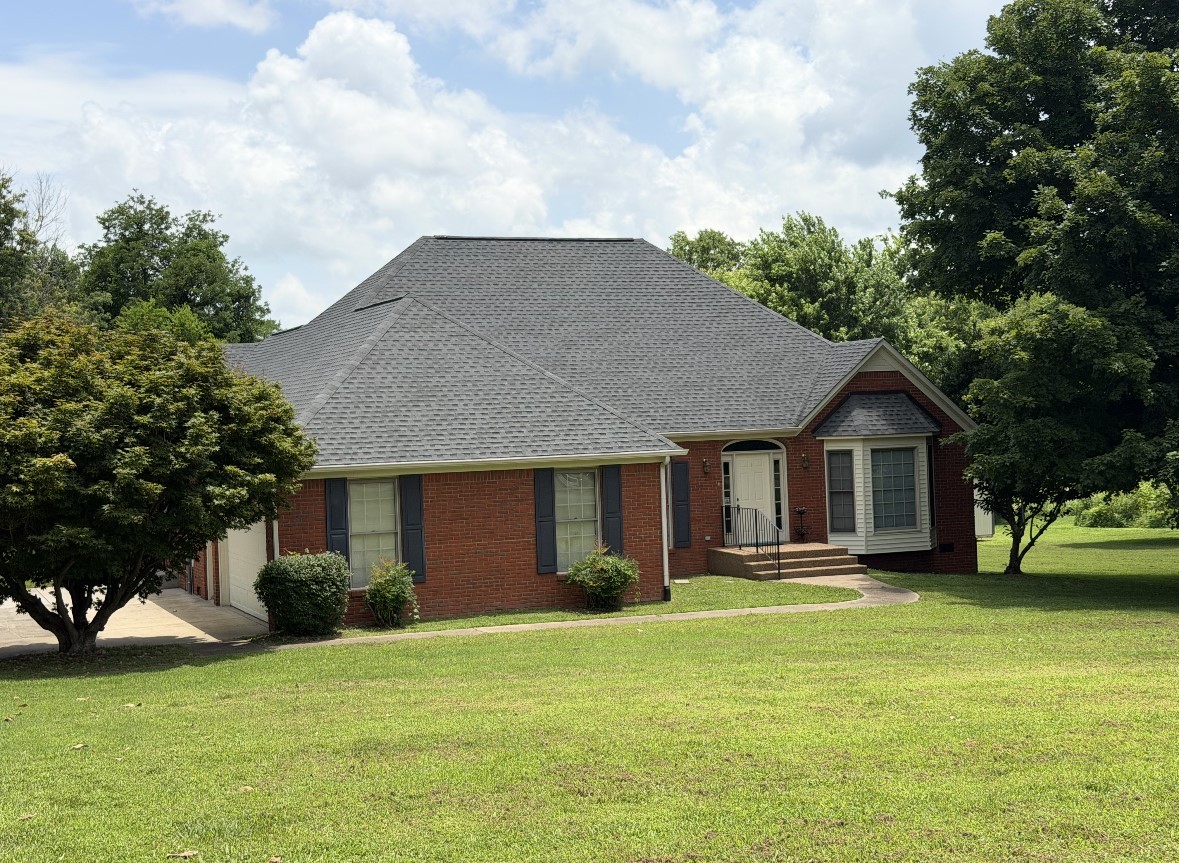 205 Ouida Ln