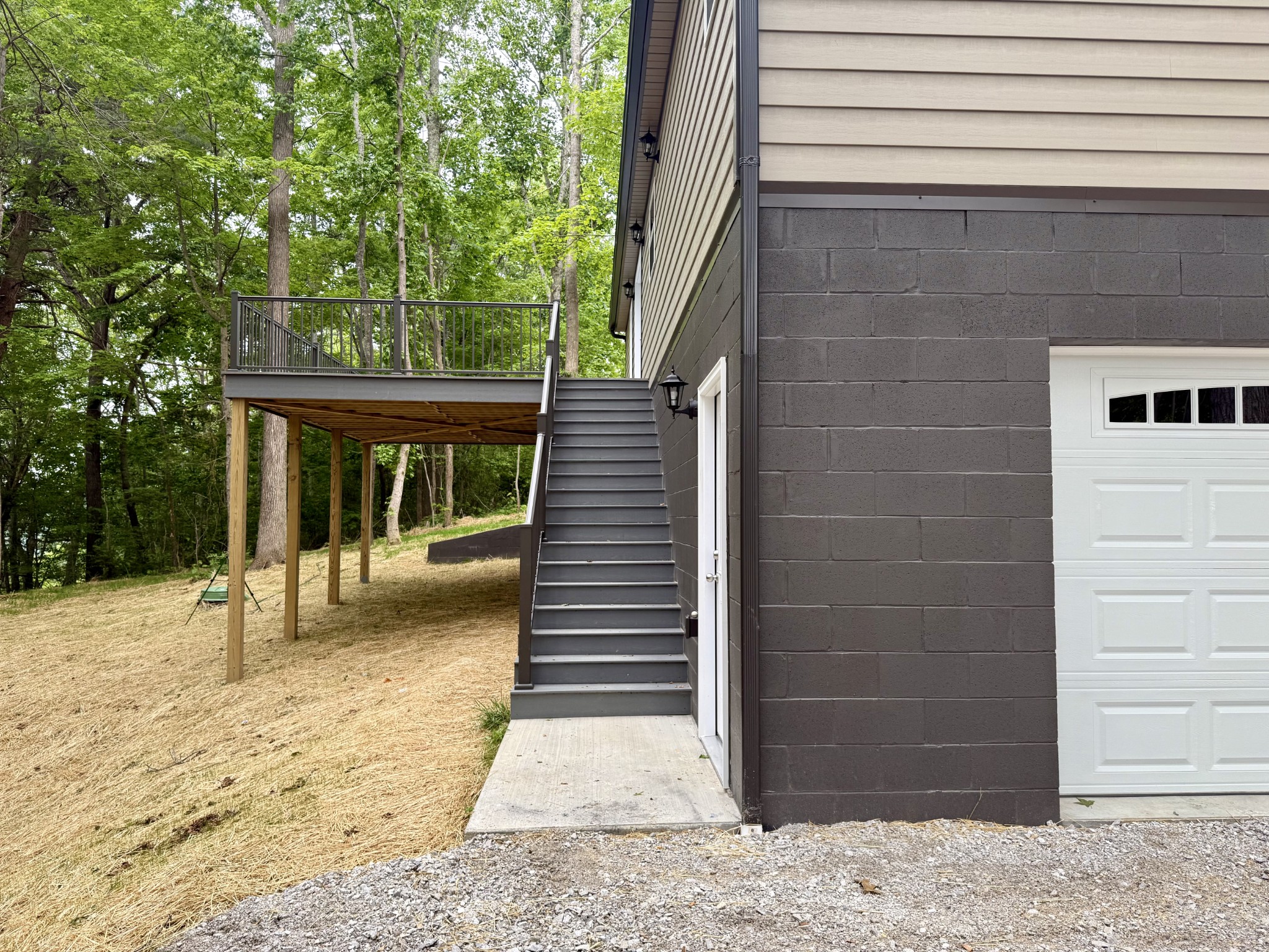 484 Spencer Dr