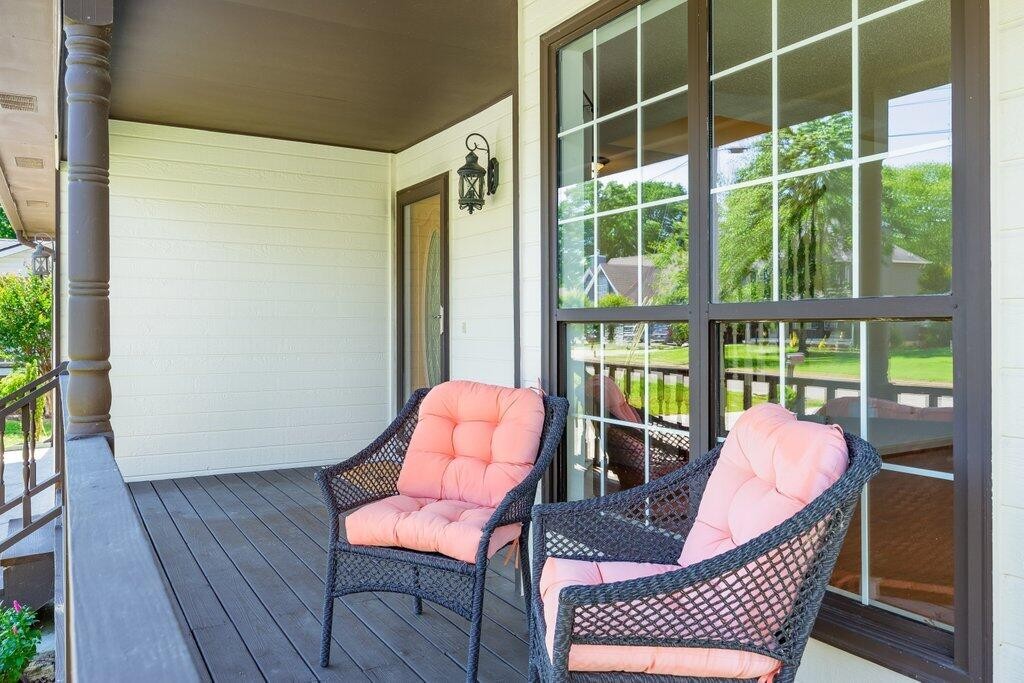8708 Oak View Drive