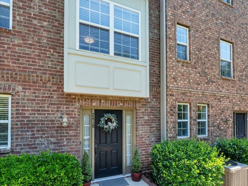 2418 Anson Ln