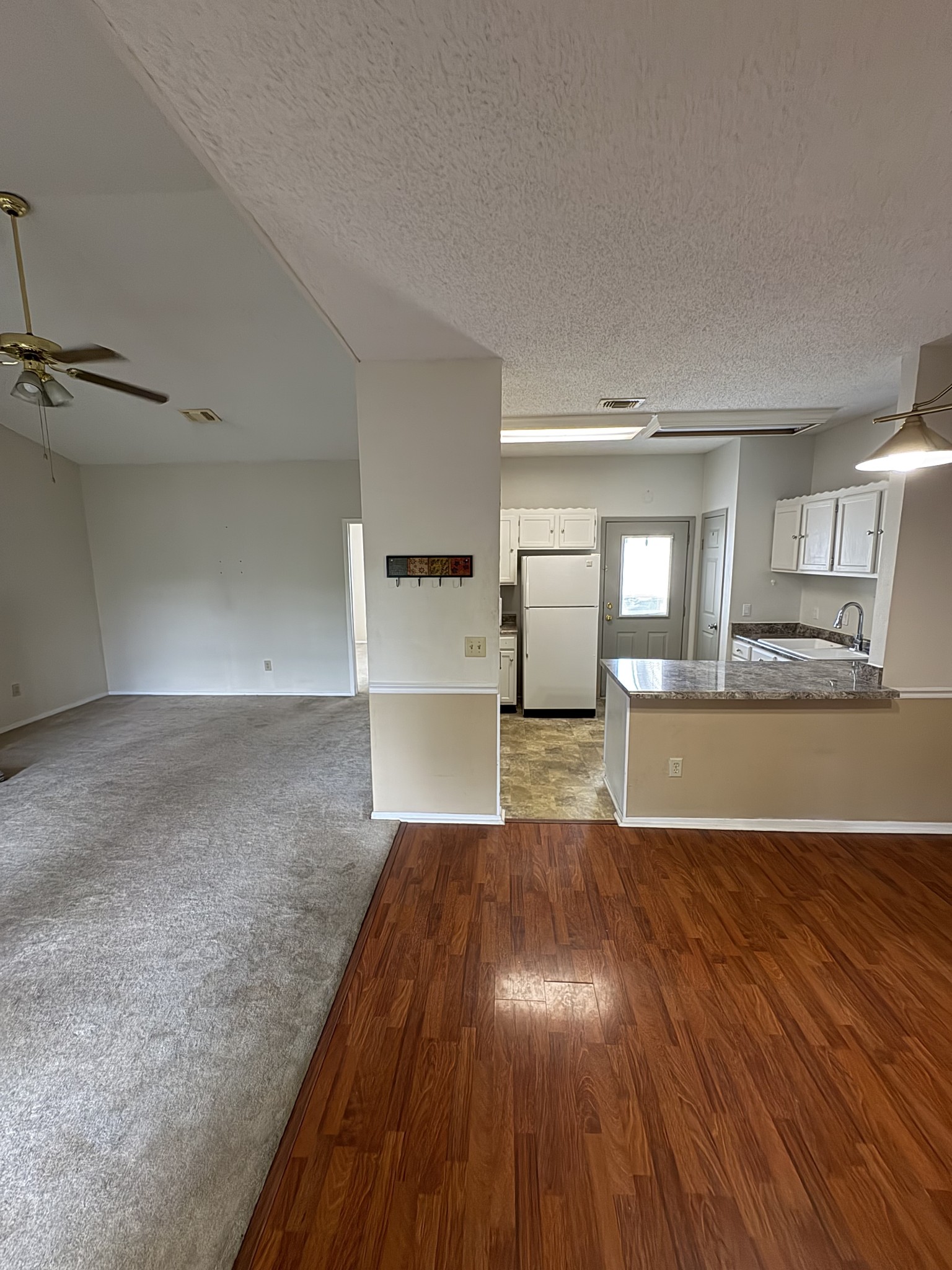 404 Laurel Hill Dr