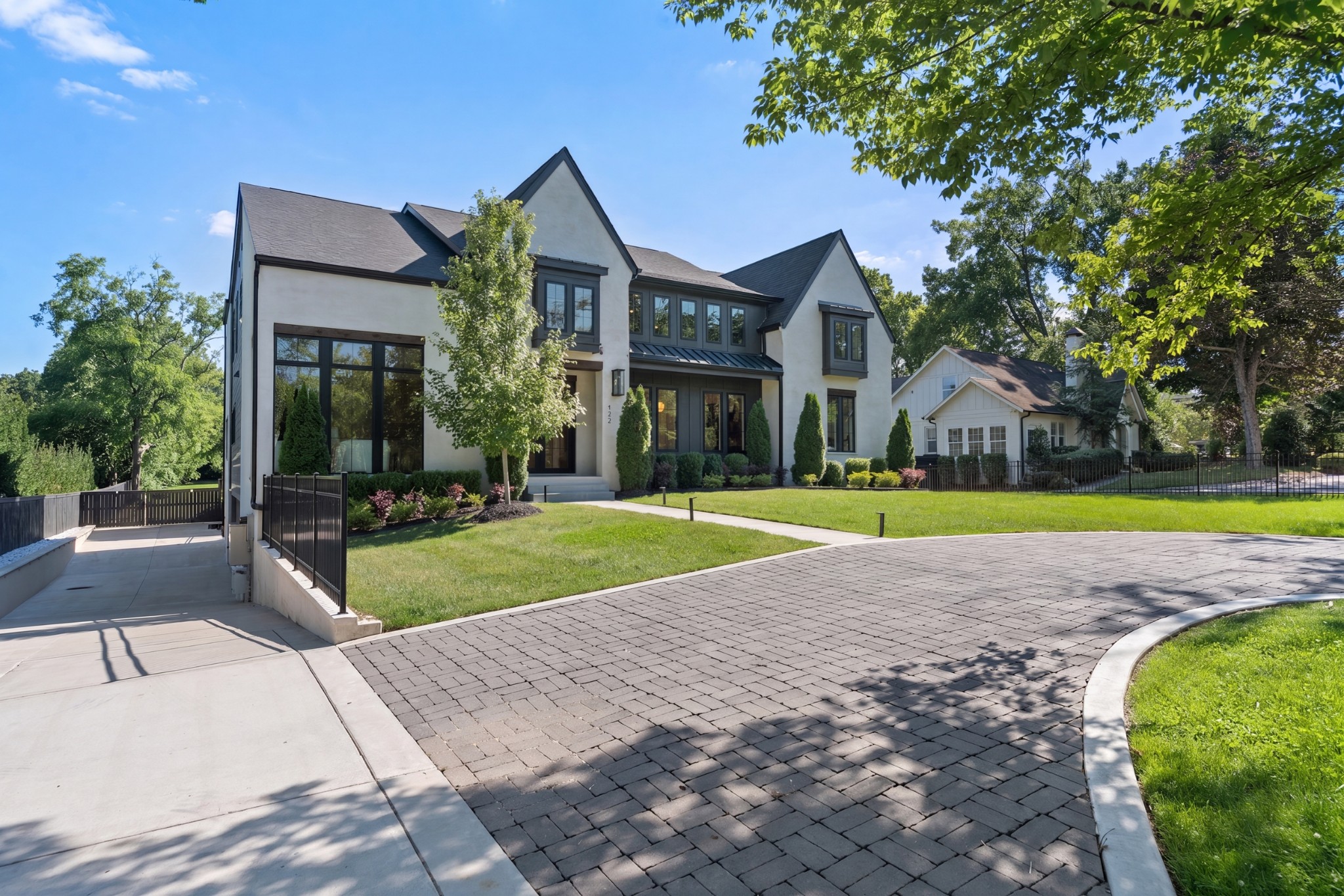 935 Battery Ln