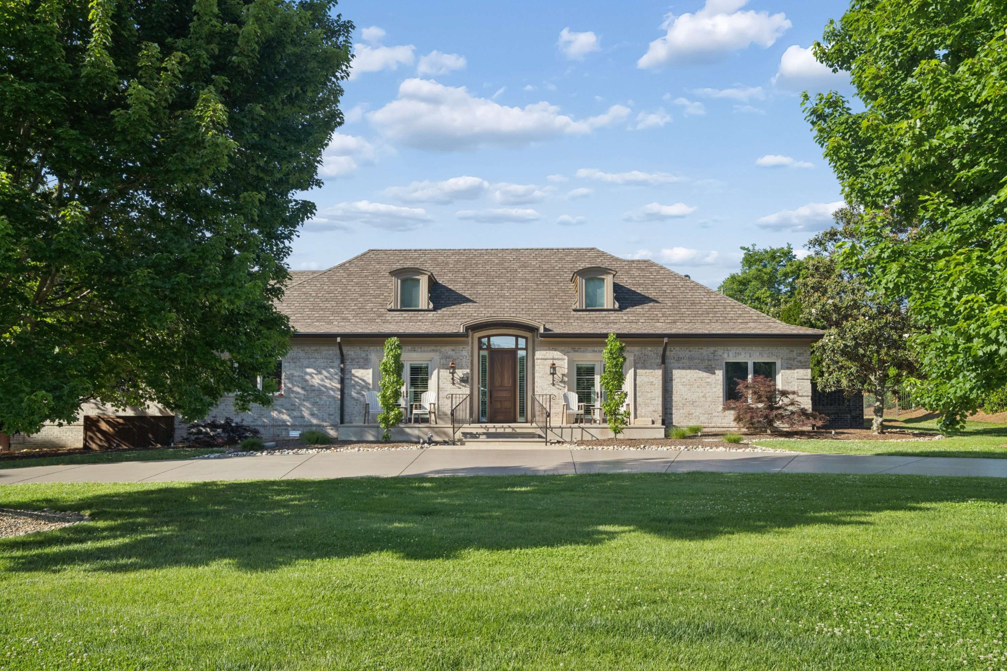 2600 Tyne Blvd