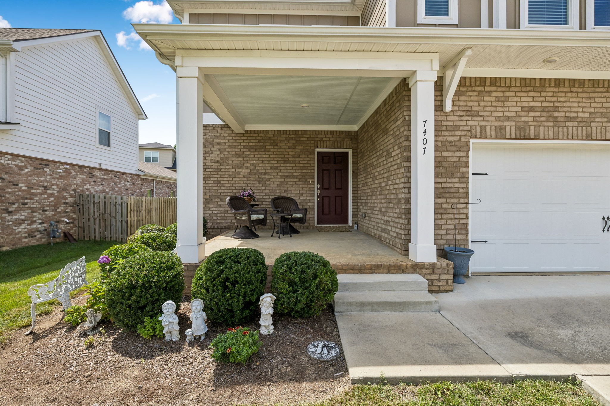 7407 Hemen Way