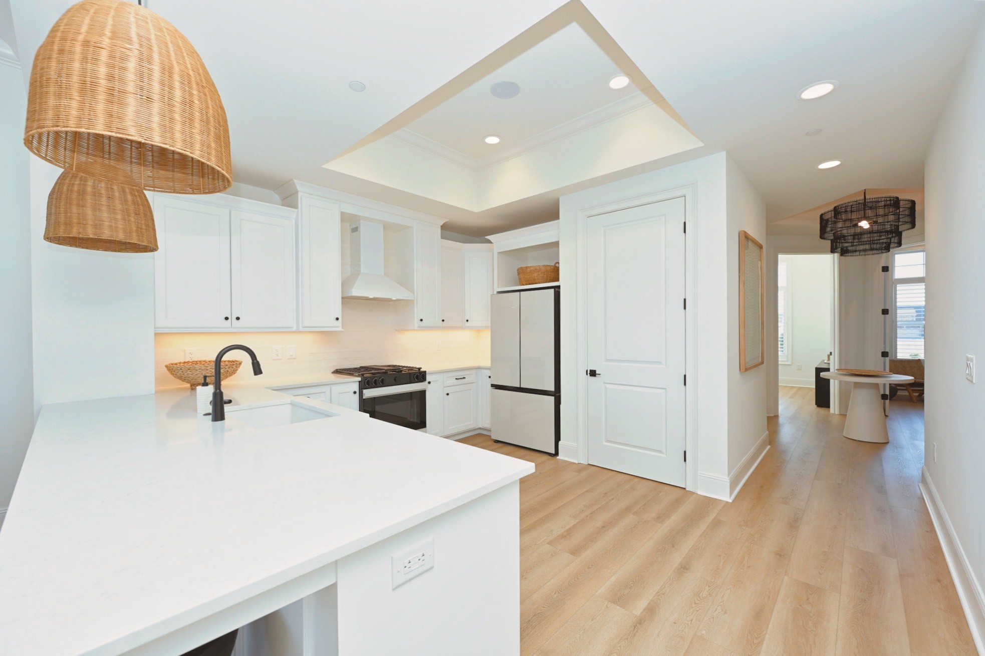 1024 Club View Dr