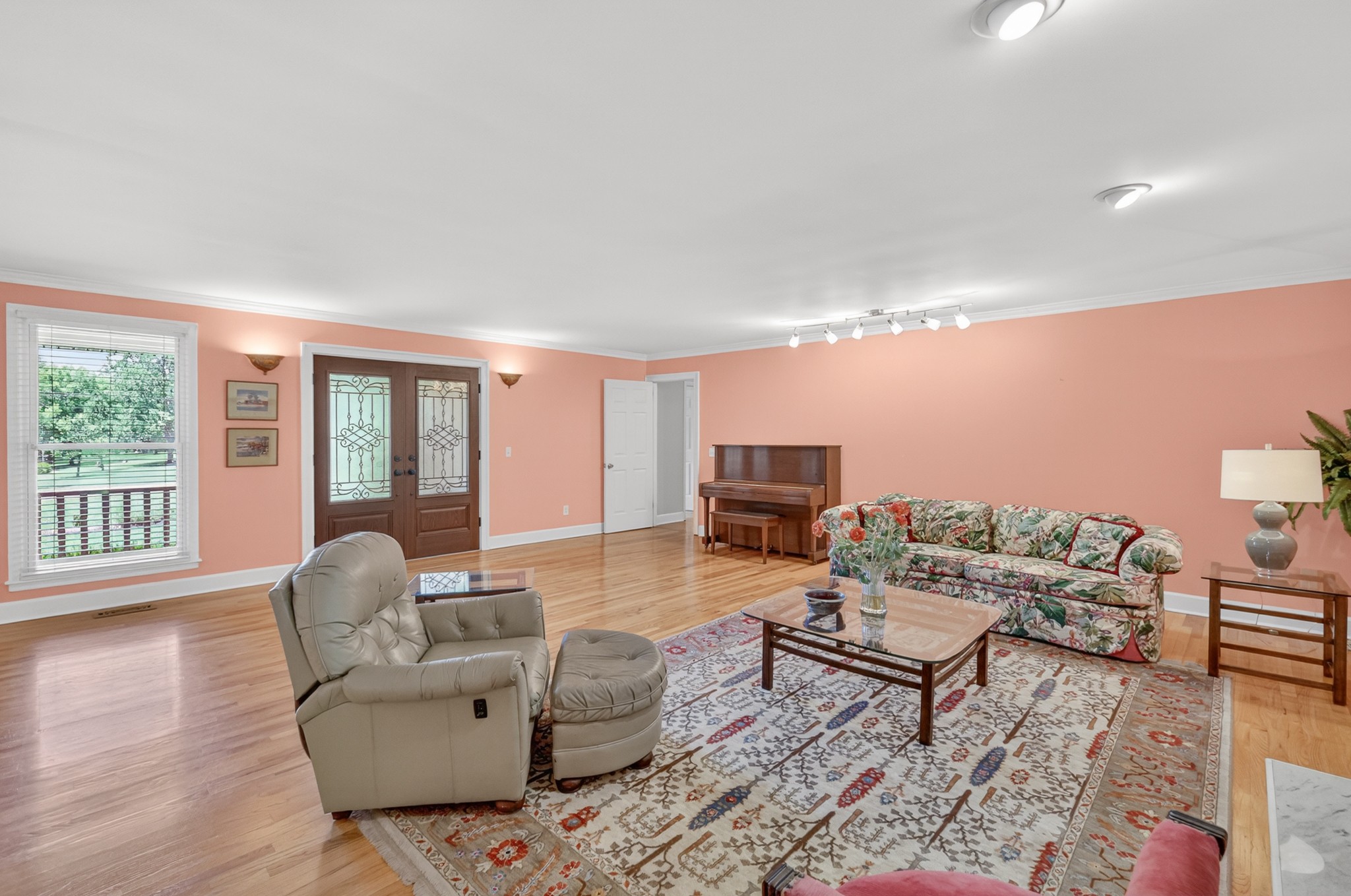111 Countrywood Dr