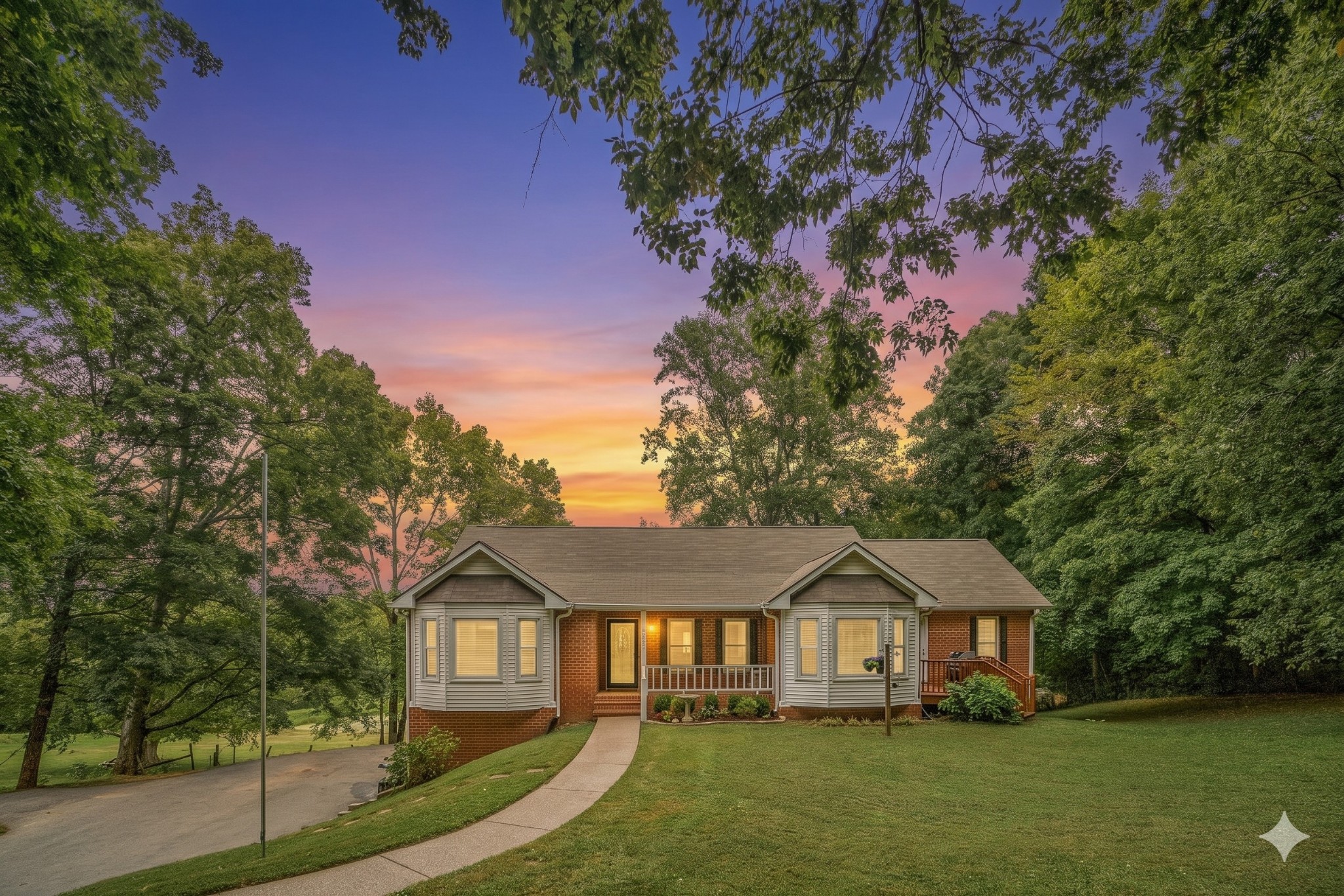 4446 Pratt Ln