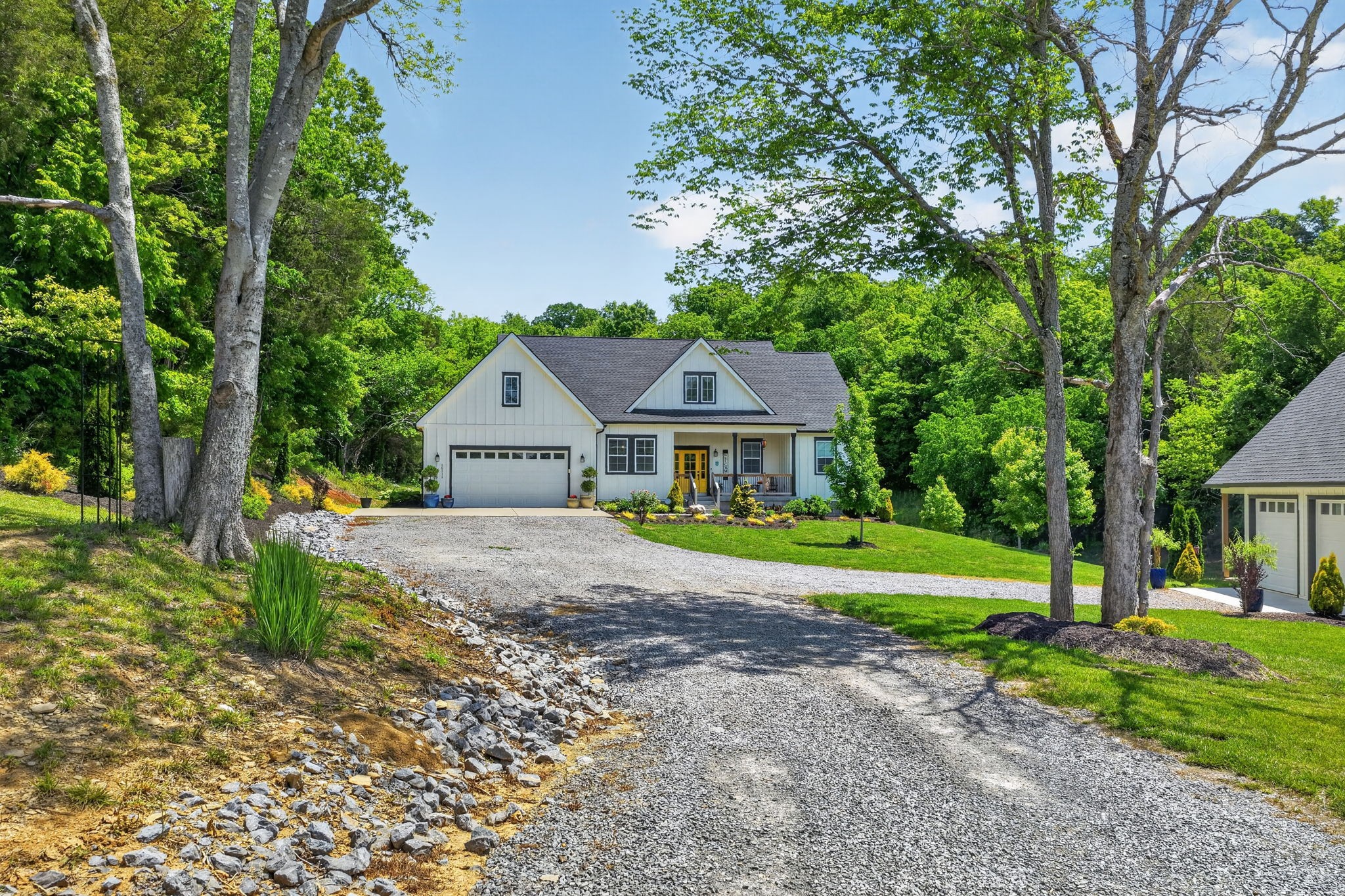 16111 Manchester Pike