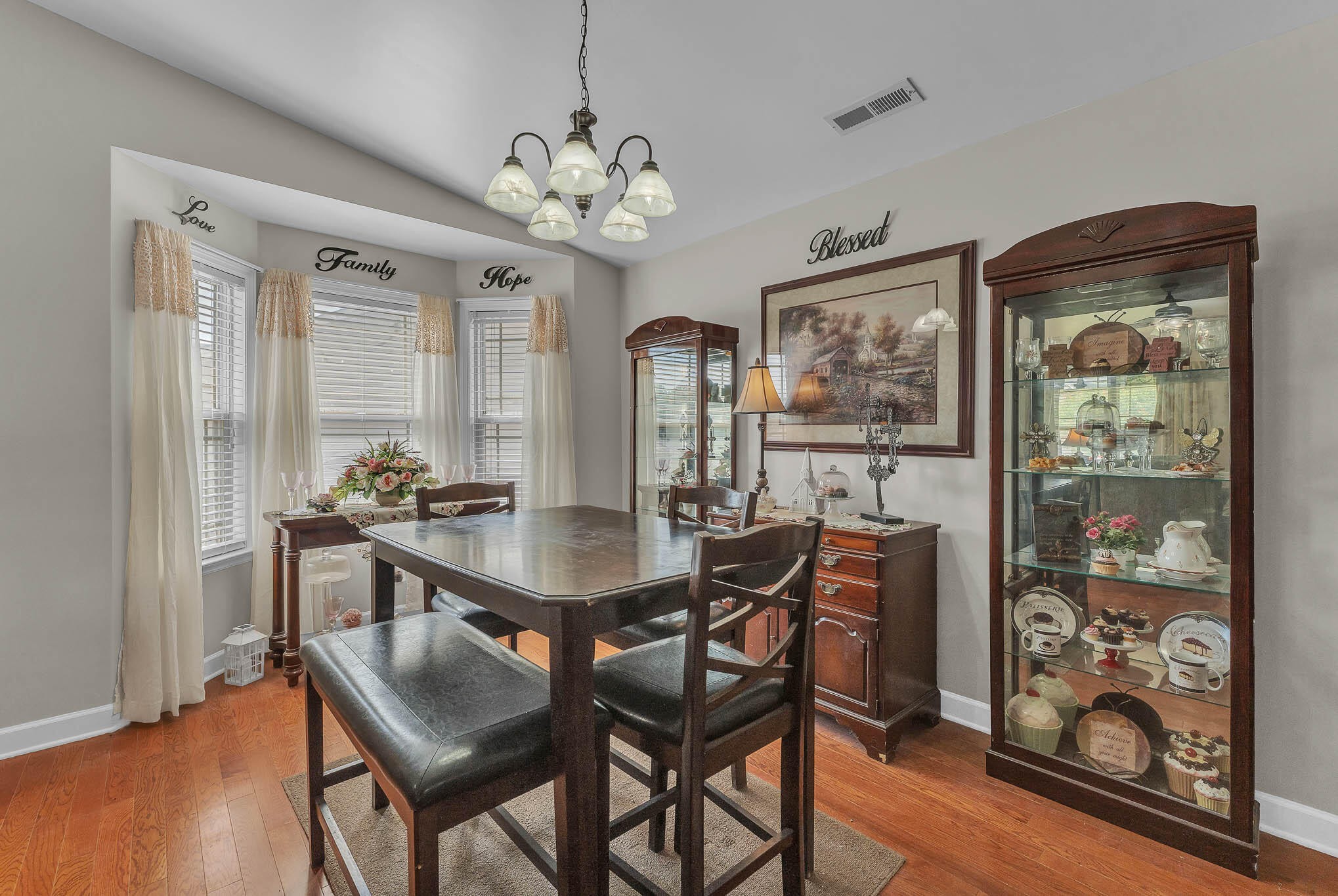 1716 Chelsa Drive, NE