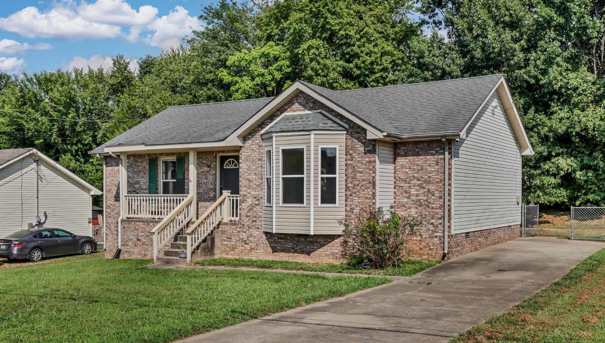 274 Moncrest Dr