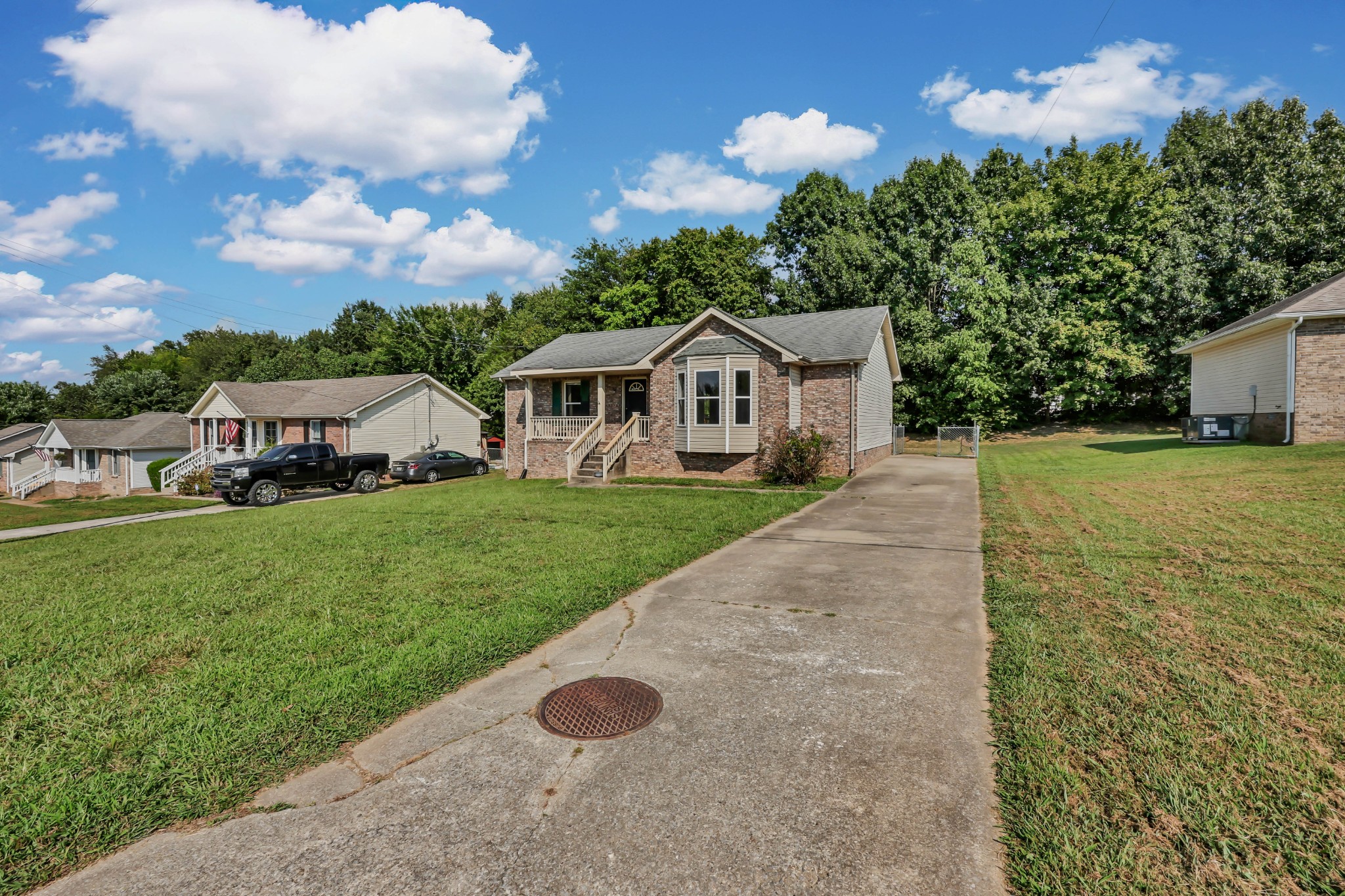274 Moncrest Dr