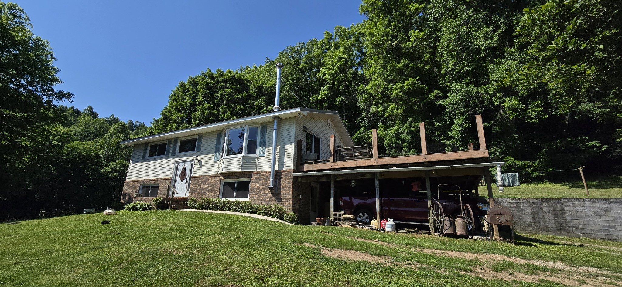 638 Mimosa Rd