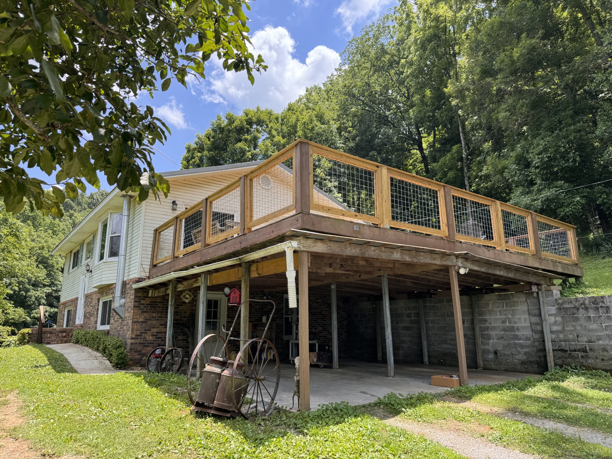 638 Mimosa Rd