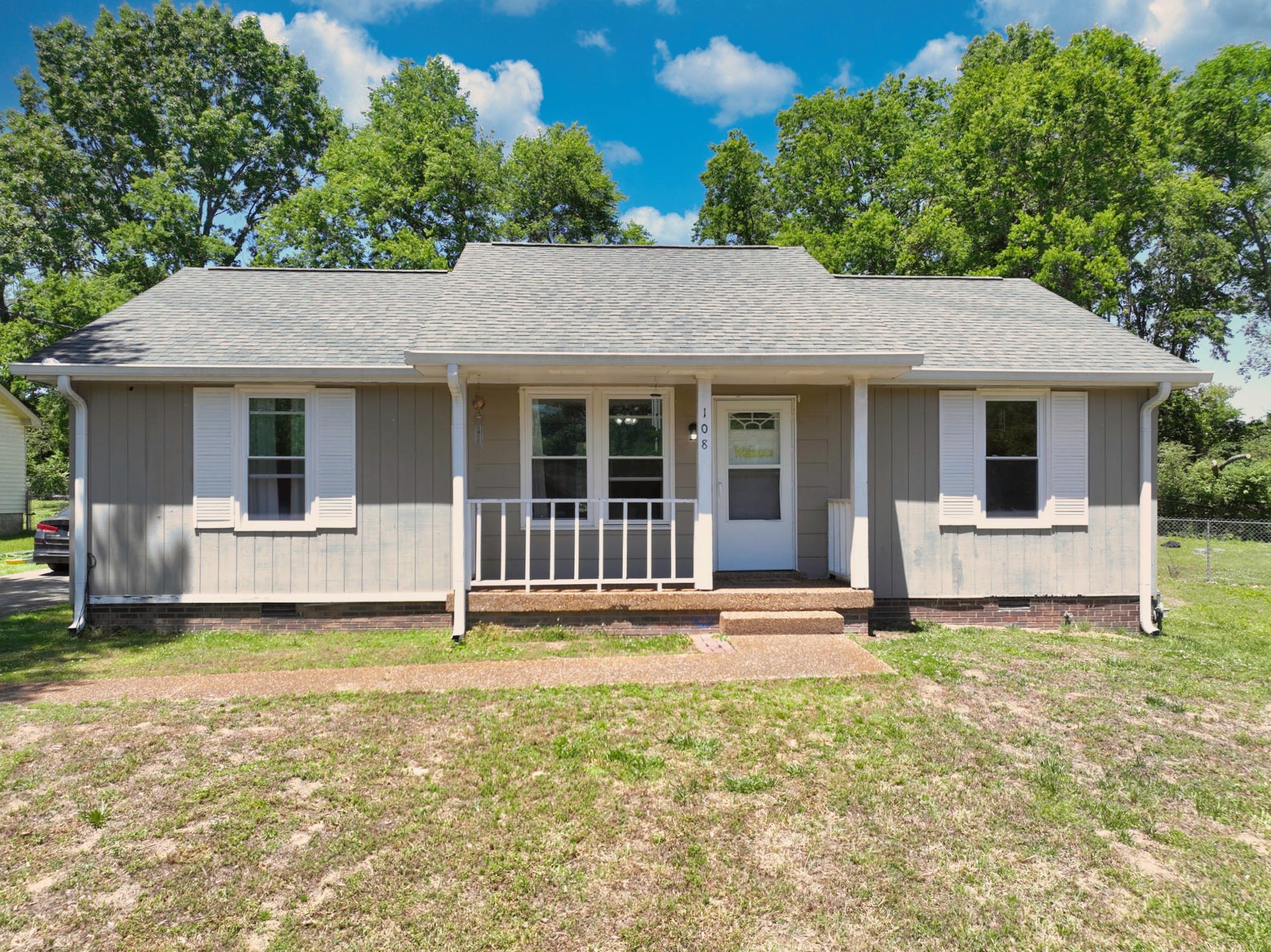 108 Crystal Ct