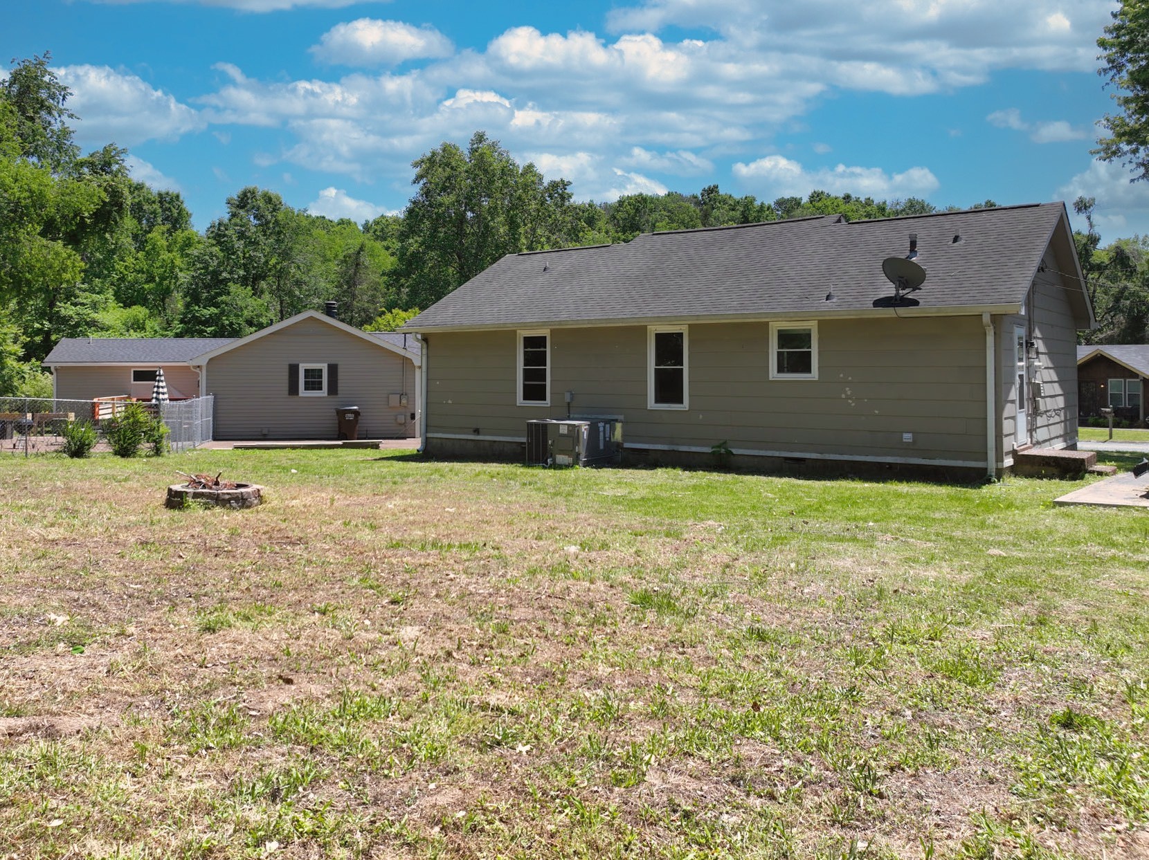 108 Crystal Ct