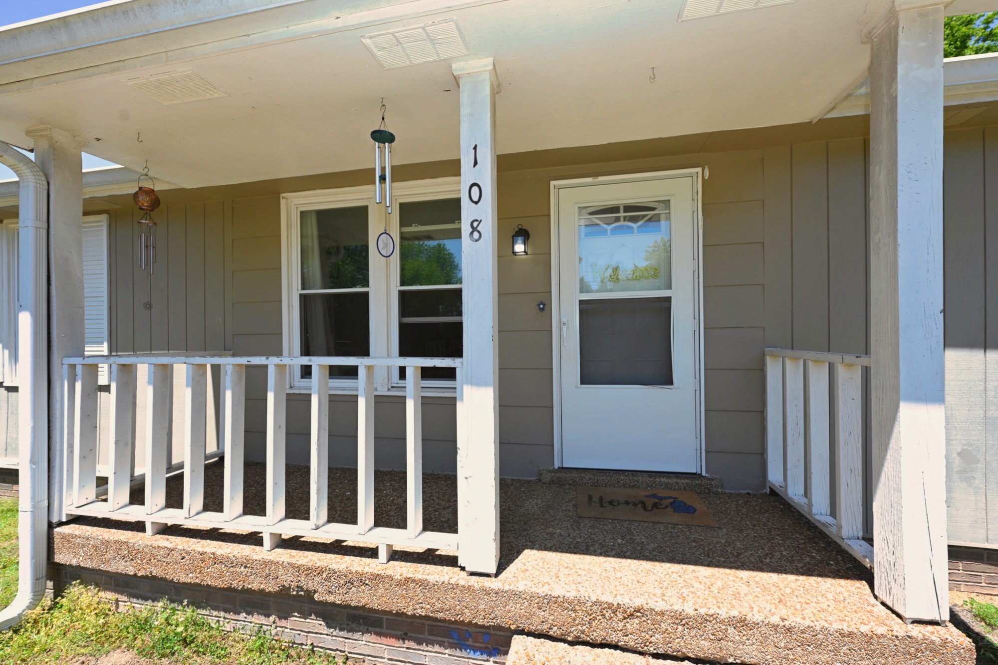 108 Crystal Ct