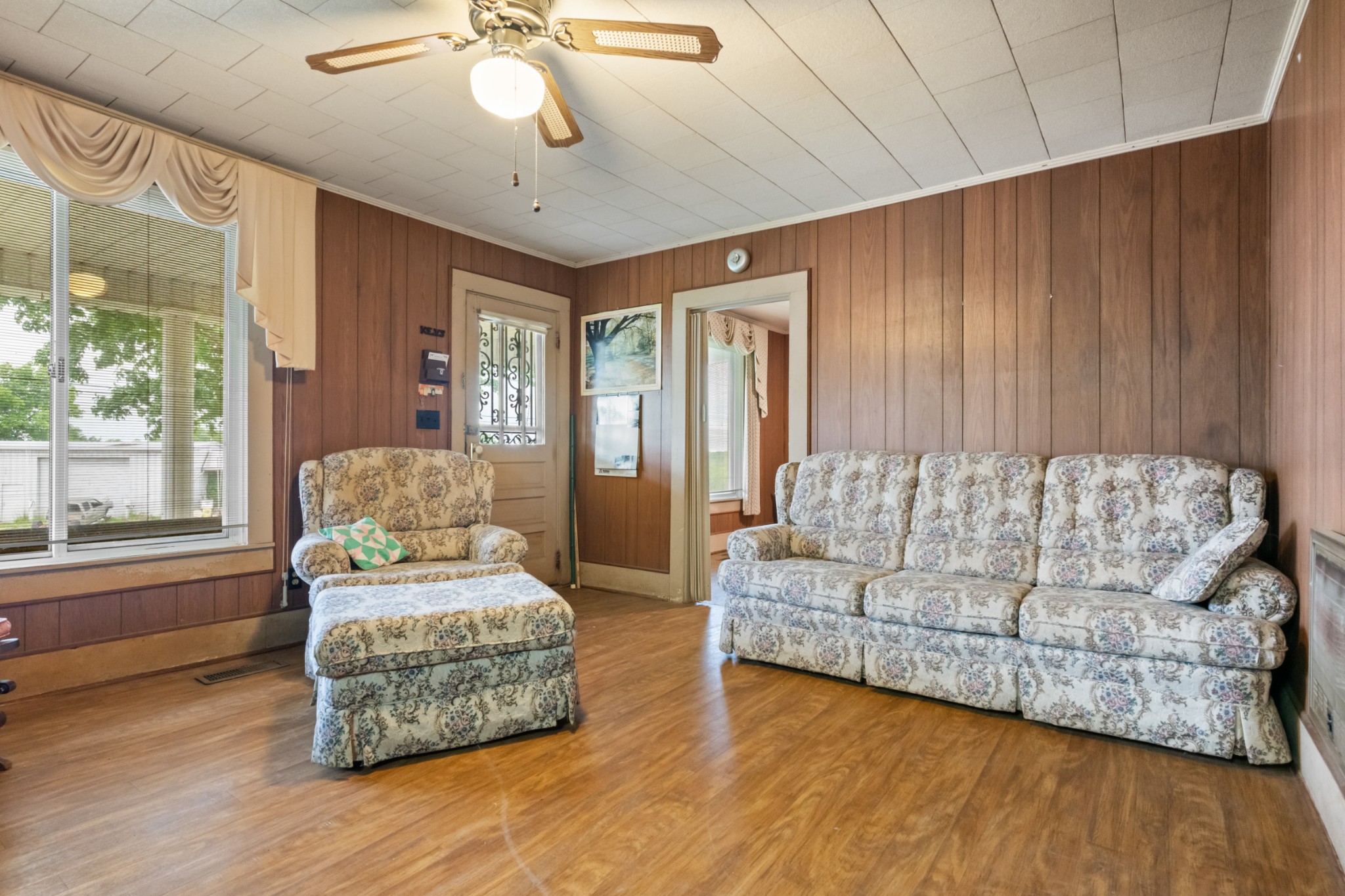 1496 S Bunker Hill Rd