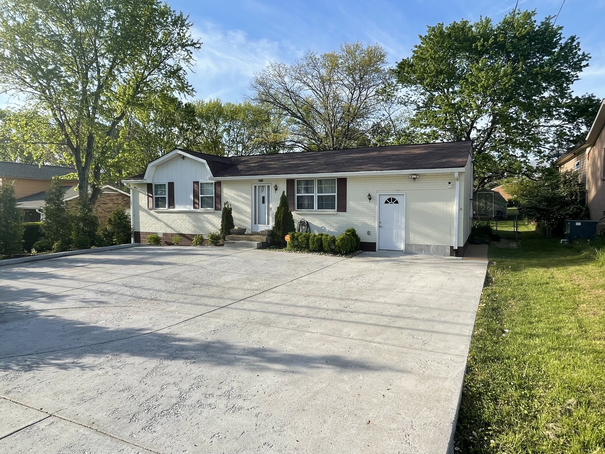 708 Richards Rd