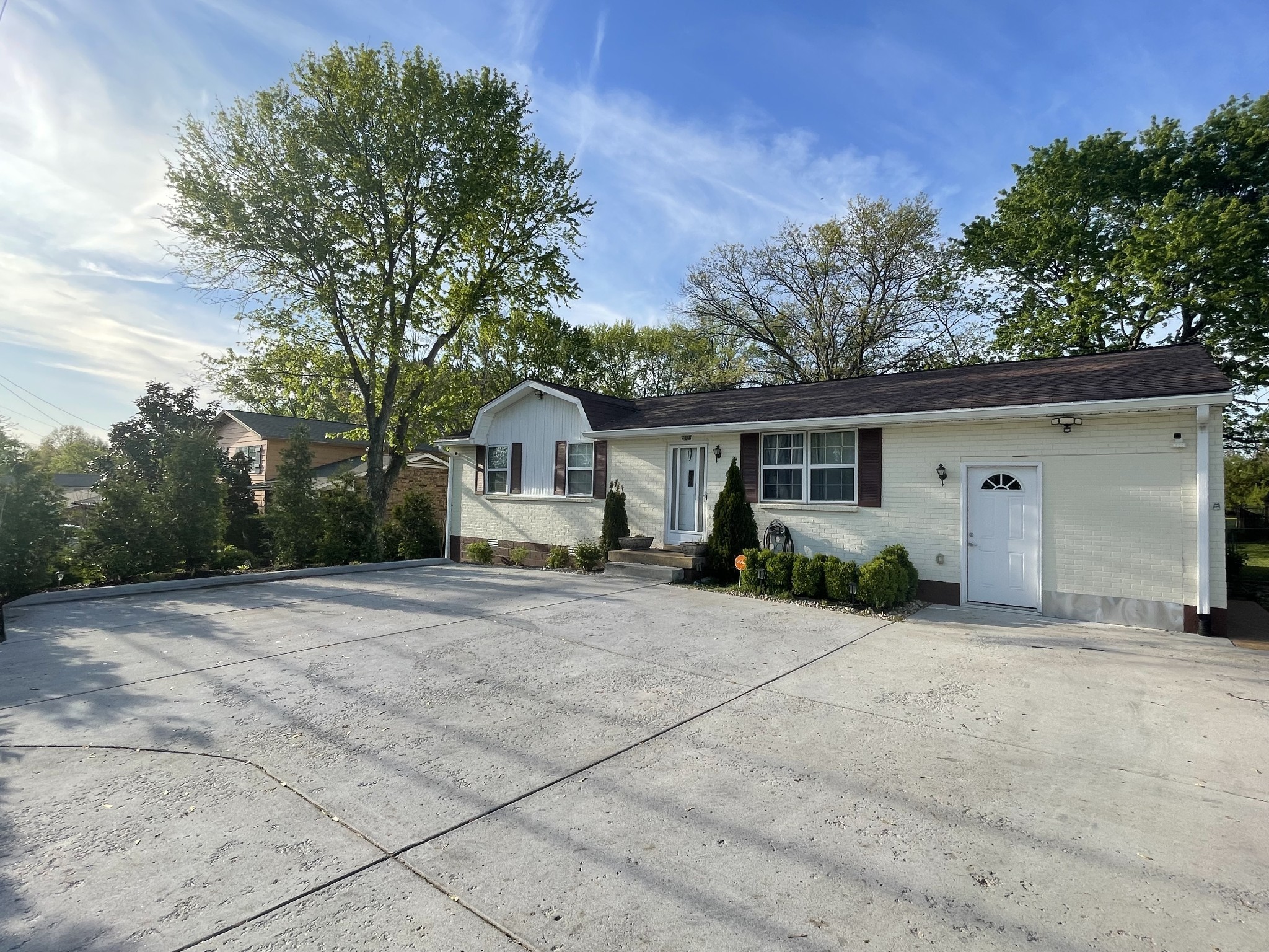 708 Richards Rd