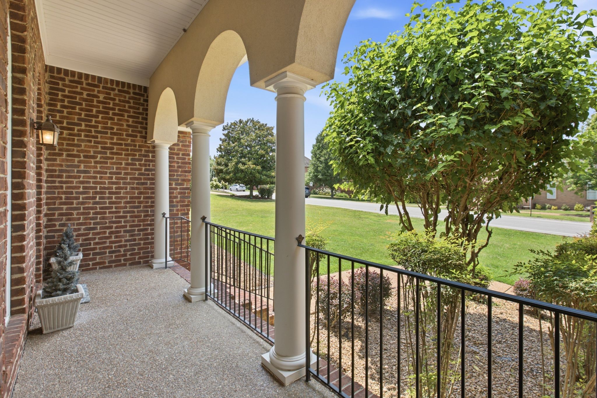 103 Lexington Dr