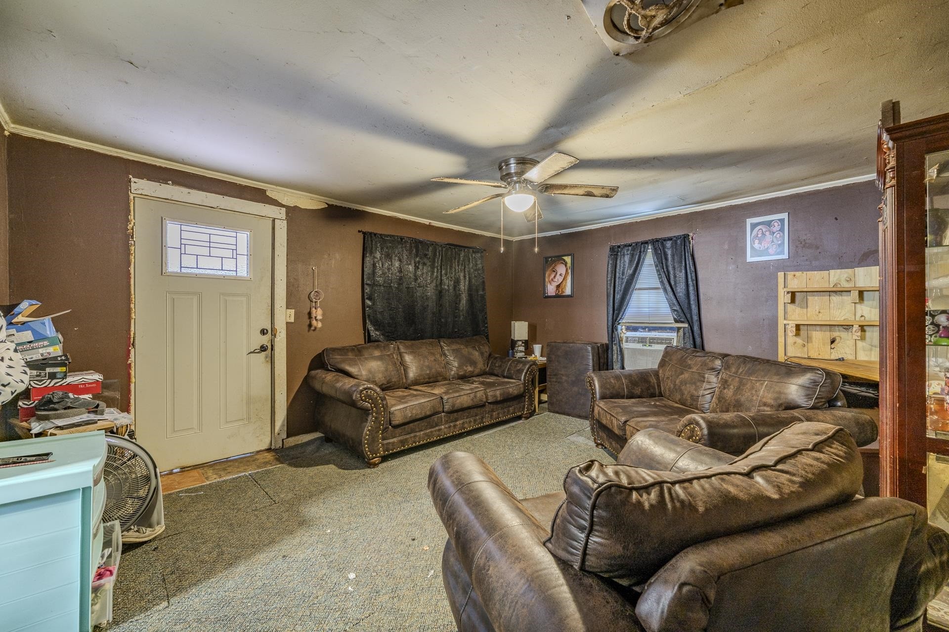 730 CRAVENS DR