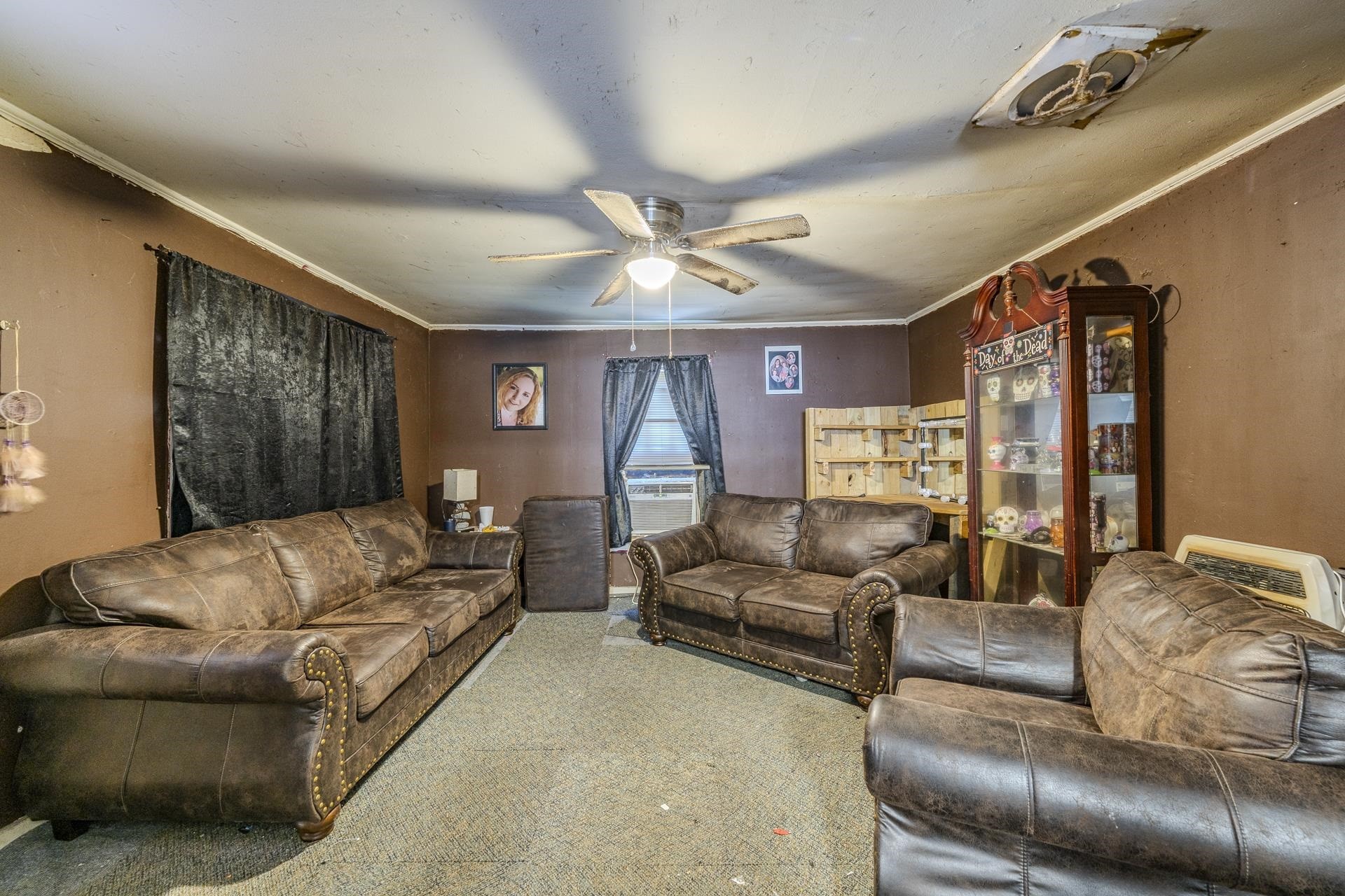 730 CRAVENS DR