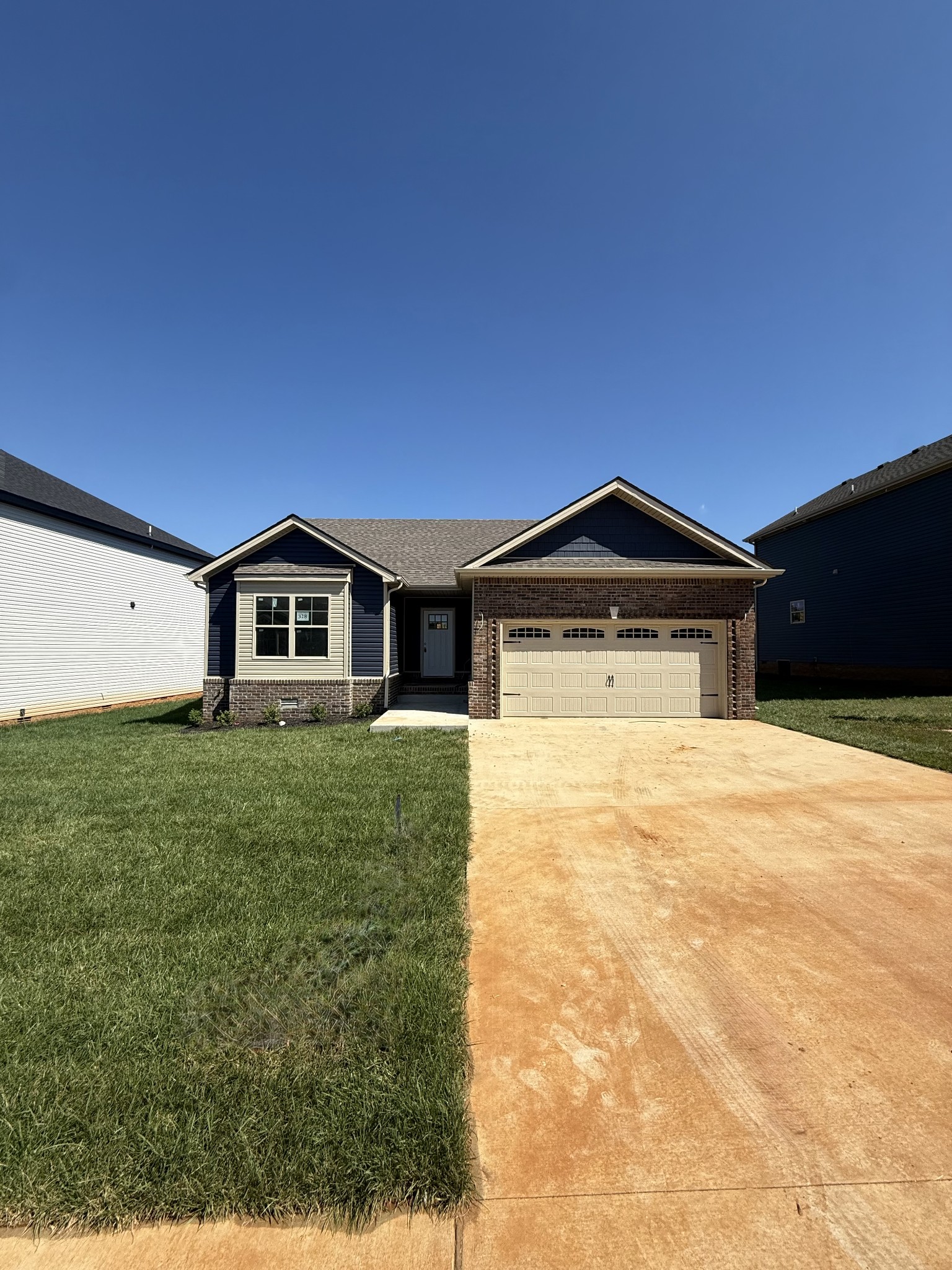 318 Cardinal Creek